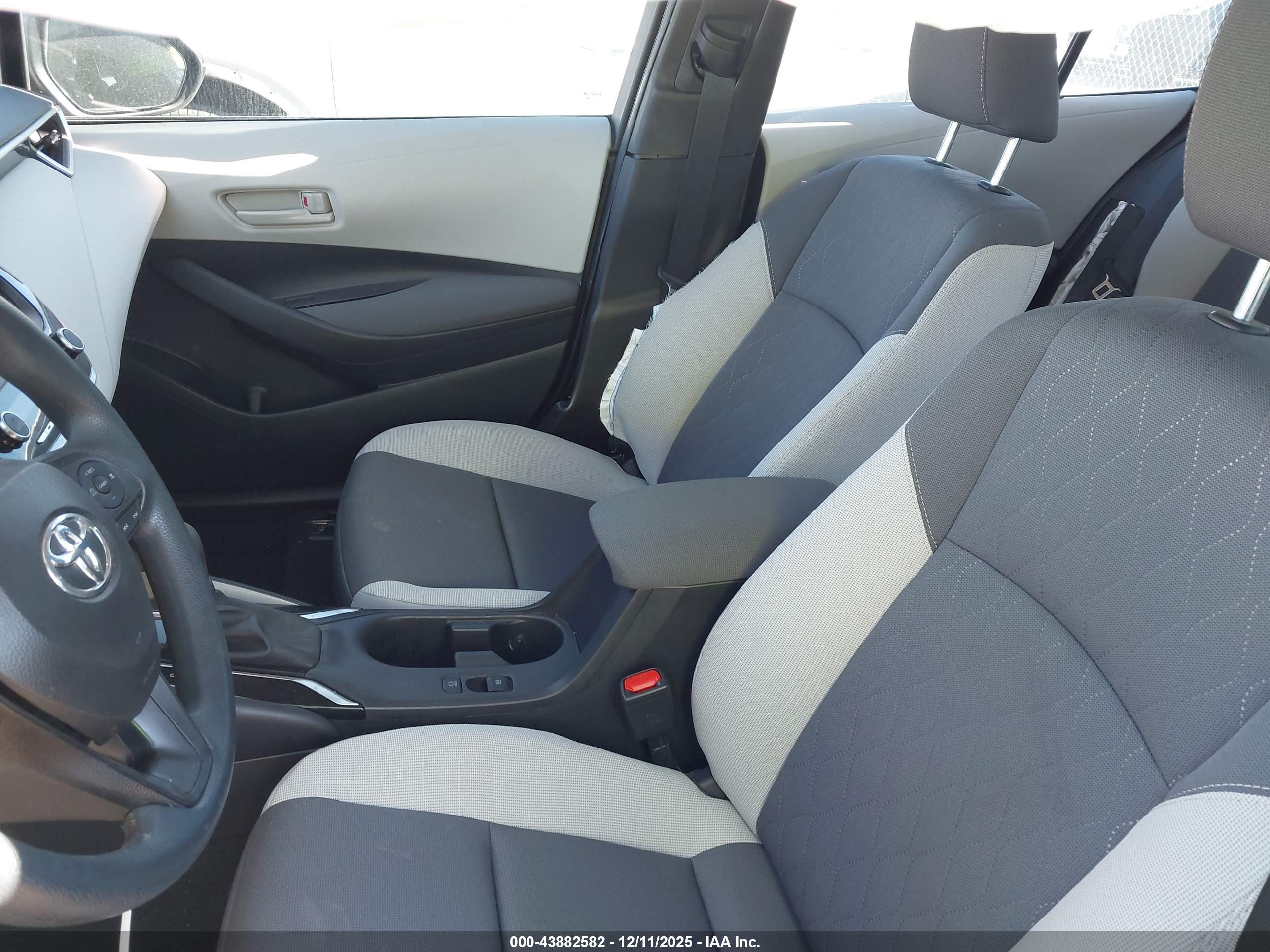 TOYOTA COROLLA image 5