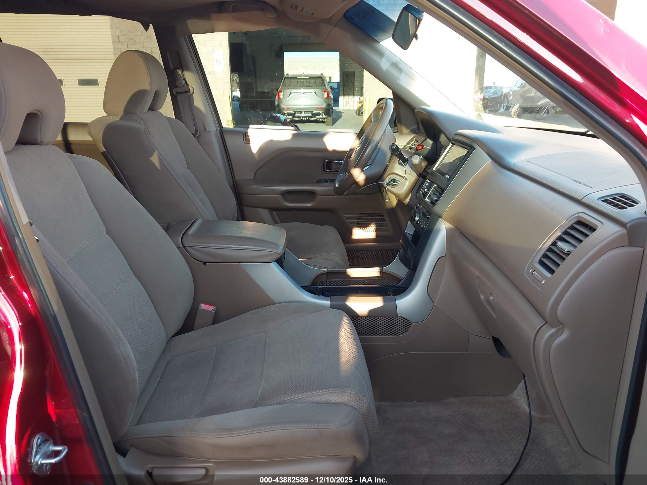 HONDA PILOT image 5
