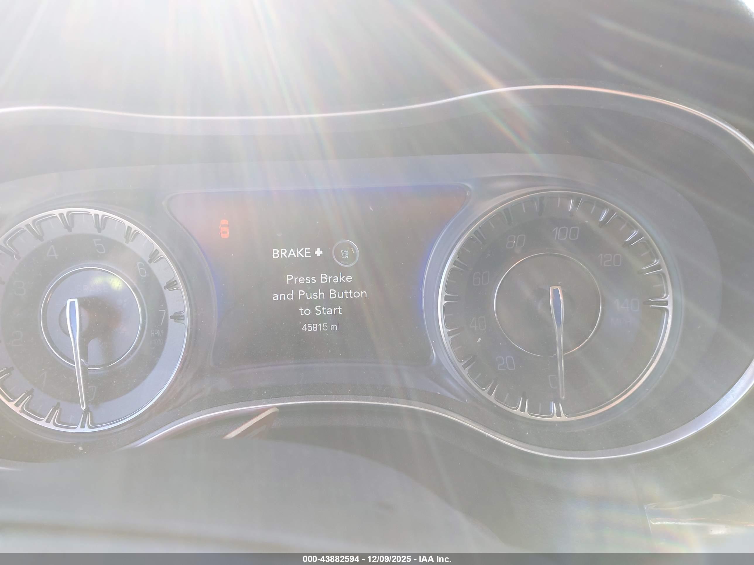 CHRYSLER 300 image 7