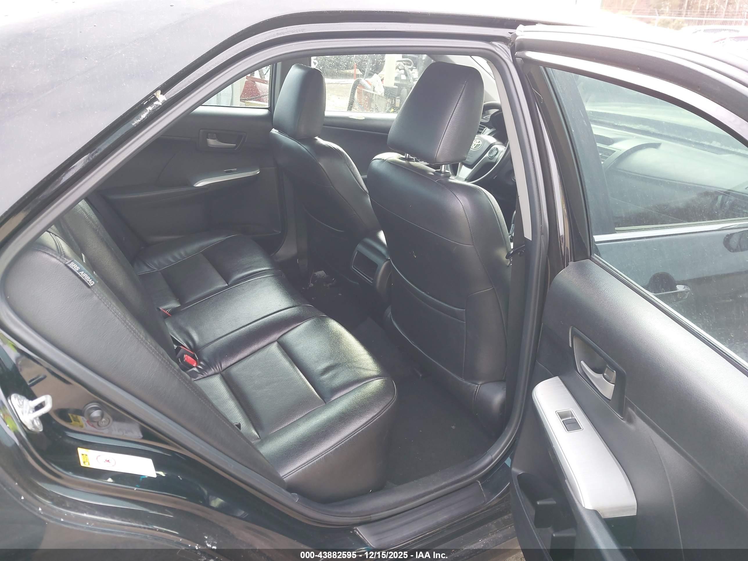 TOYOTA CAMRY image 8