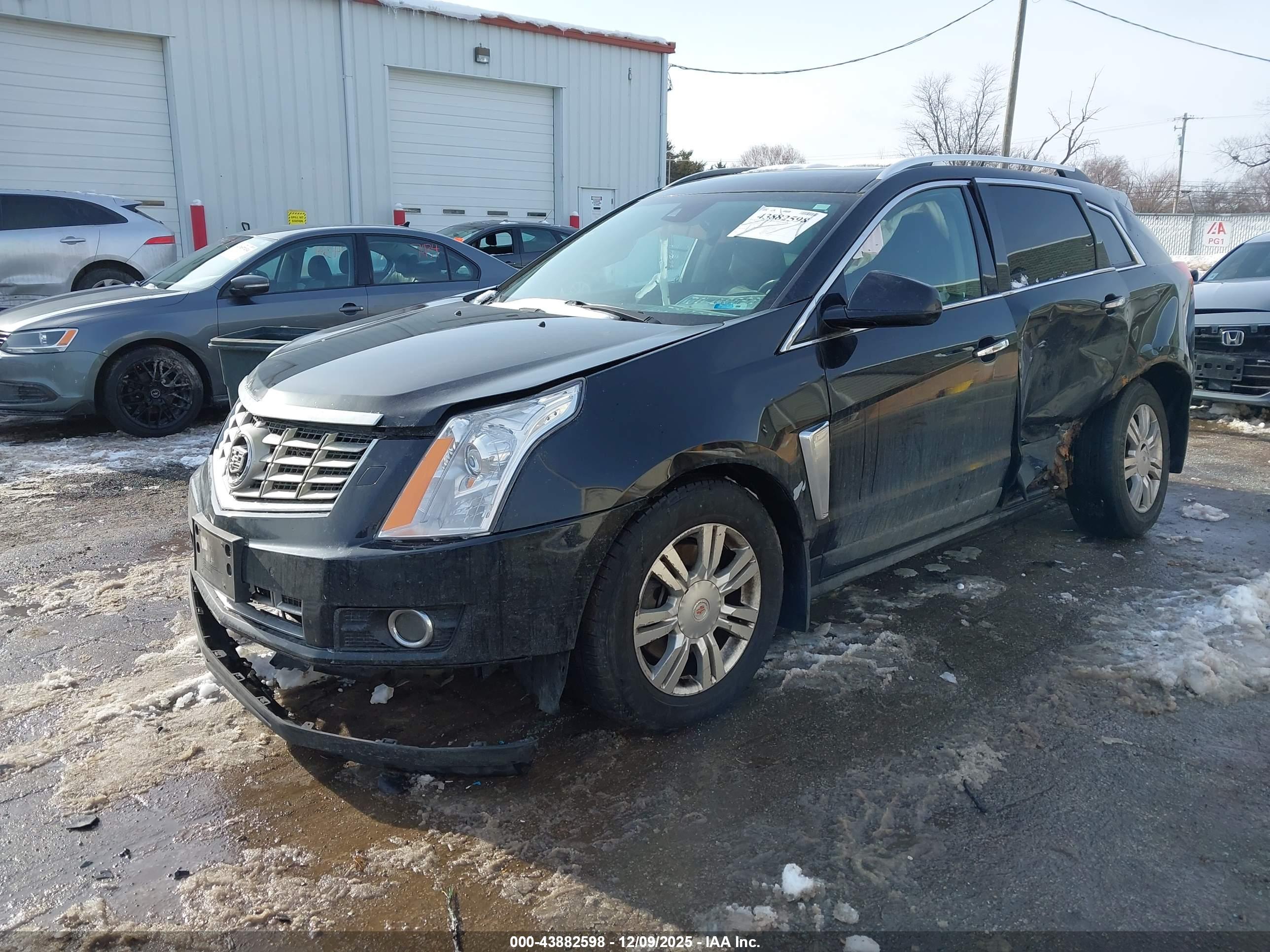 CADILLAC SRX image 2