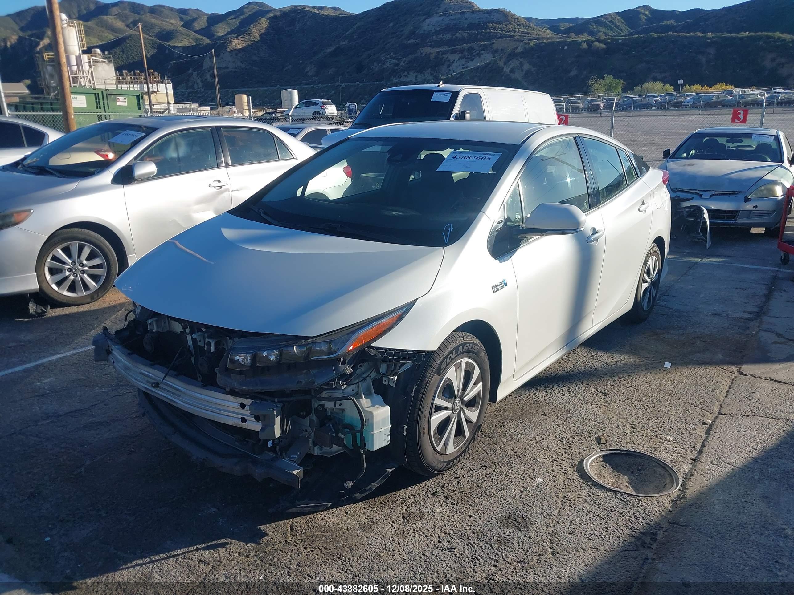 TOYOTA PRIUS image 2