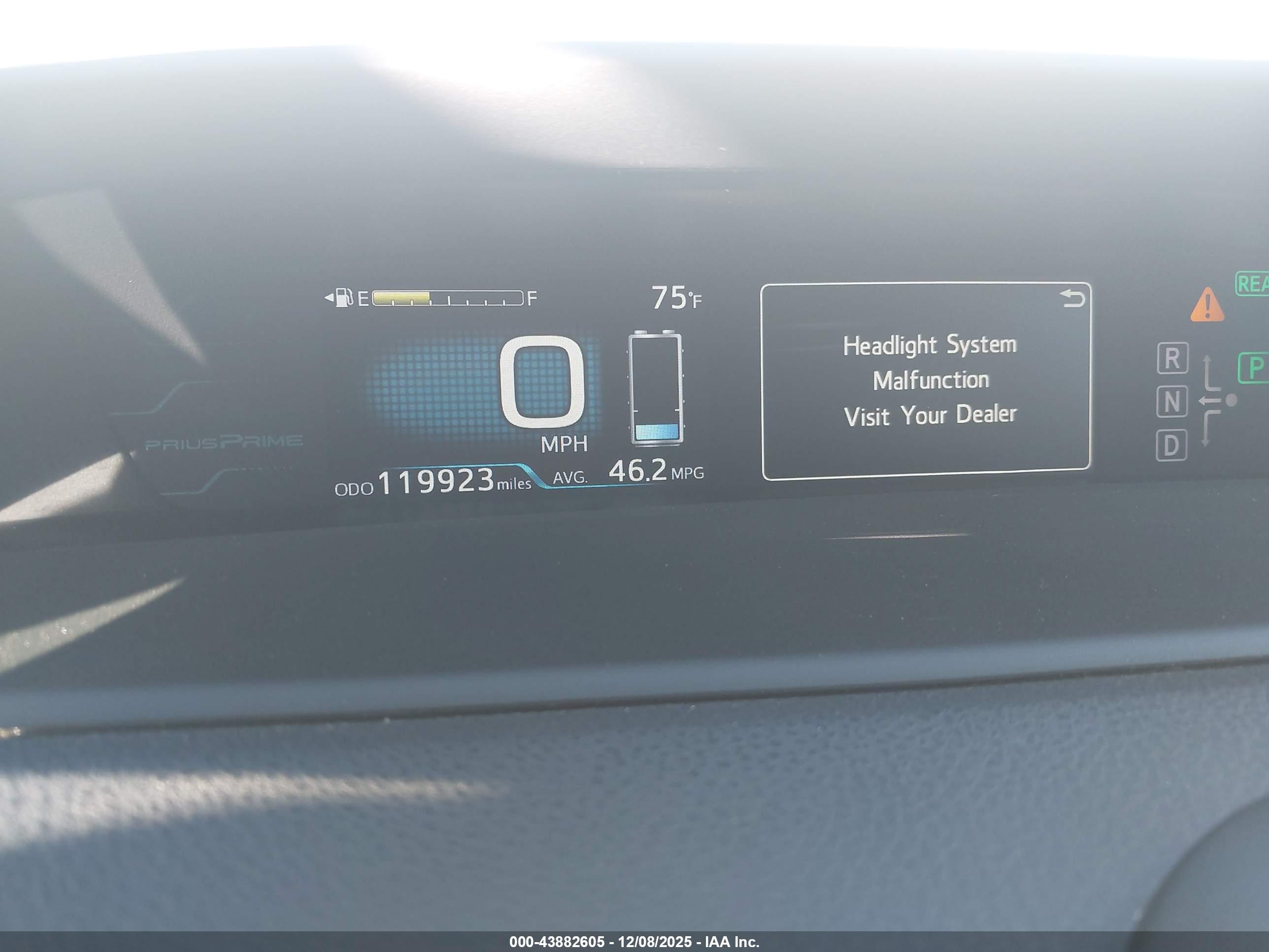 TOYOTA PRIUS image 7