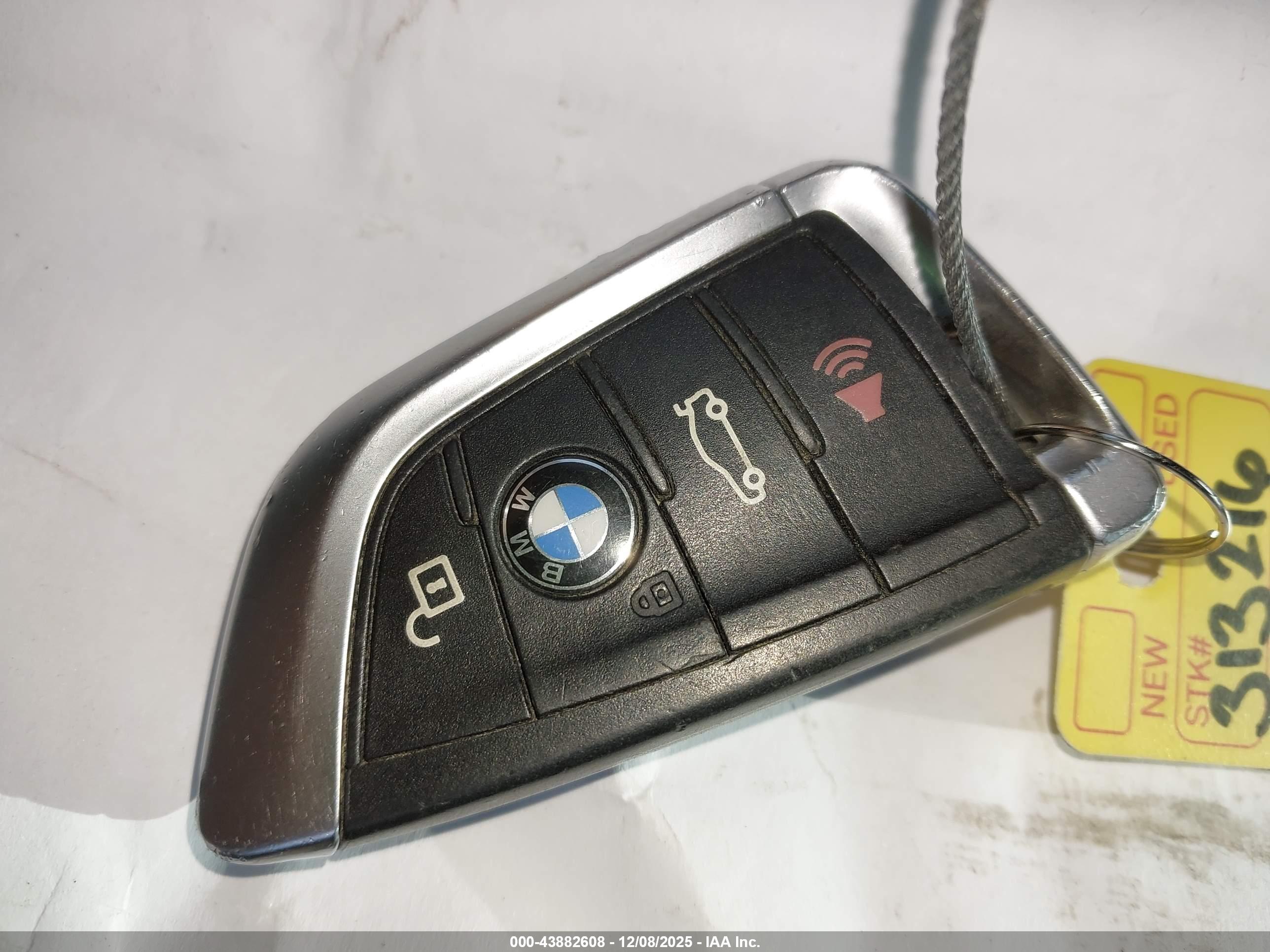 BMW X6 image 11