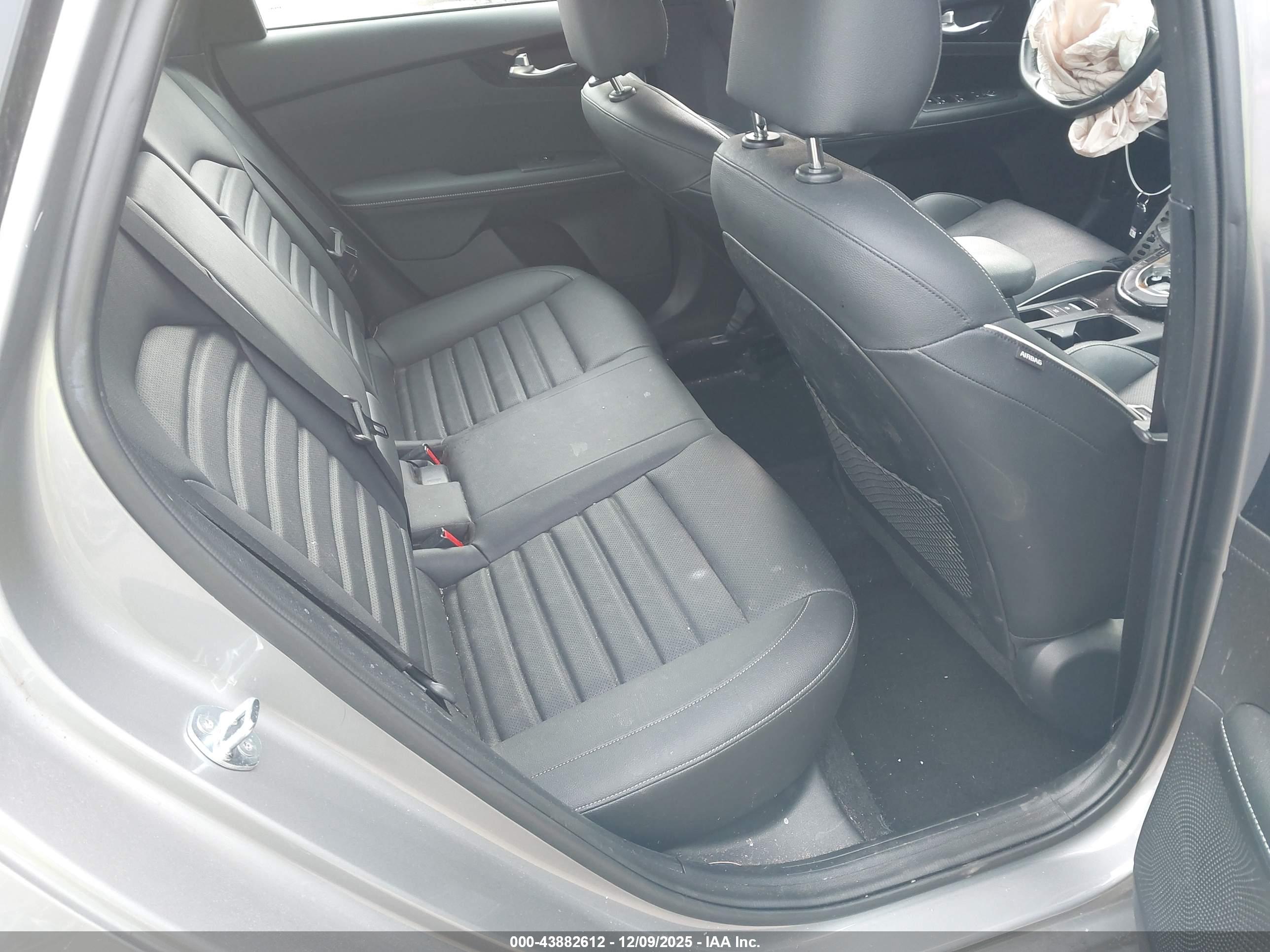 KIA FORTE image 8
