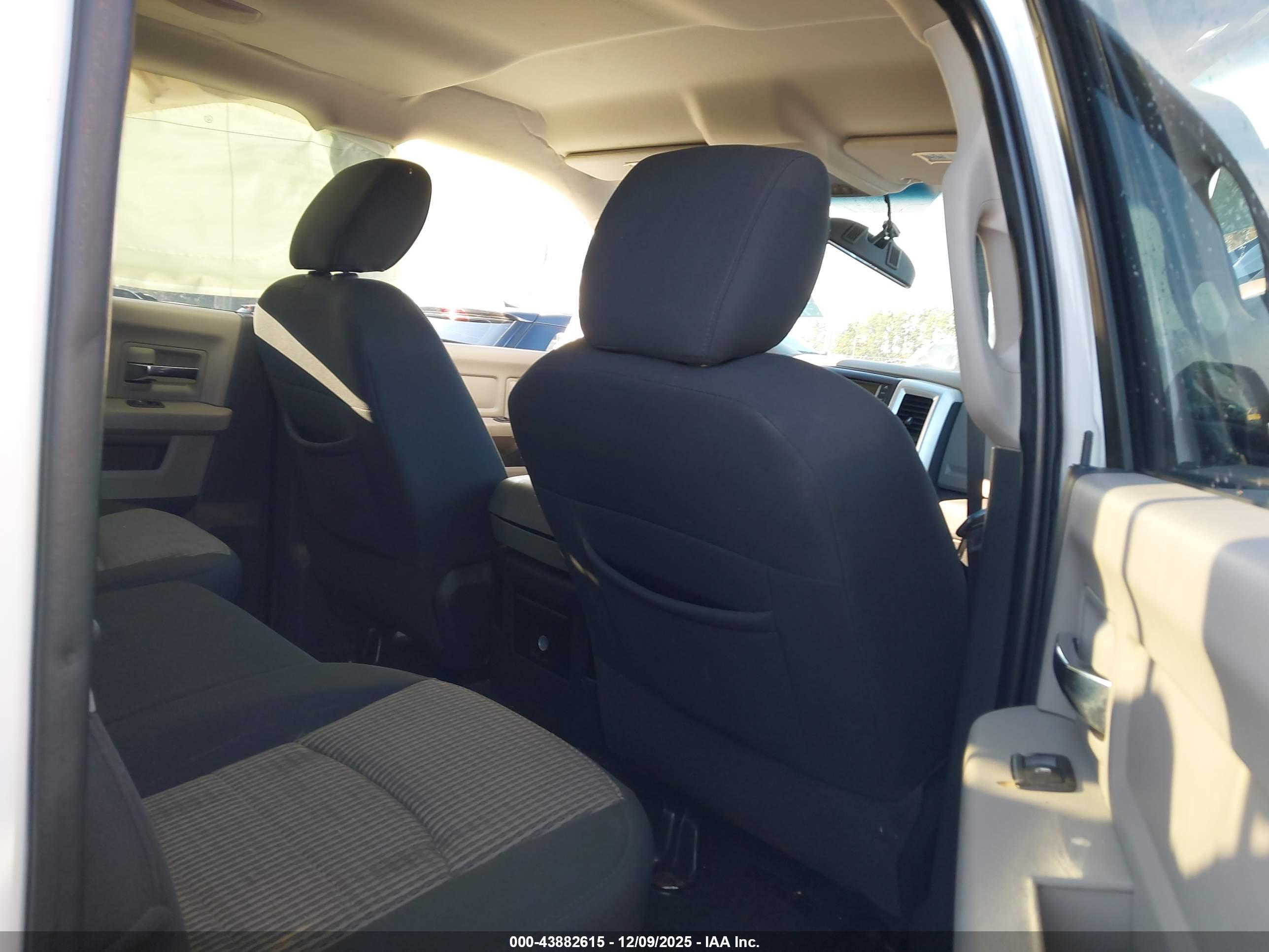 RAM 2500 image 8