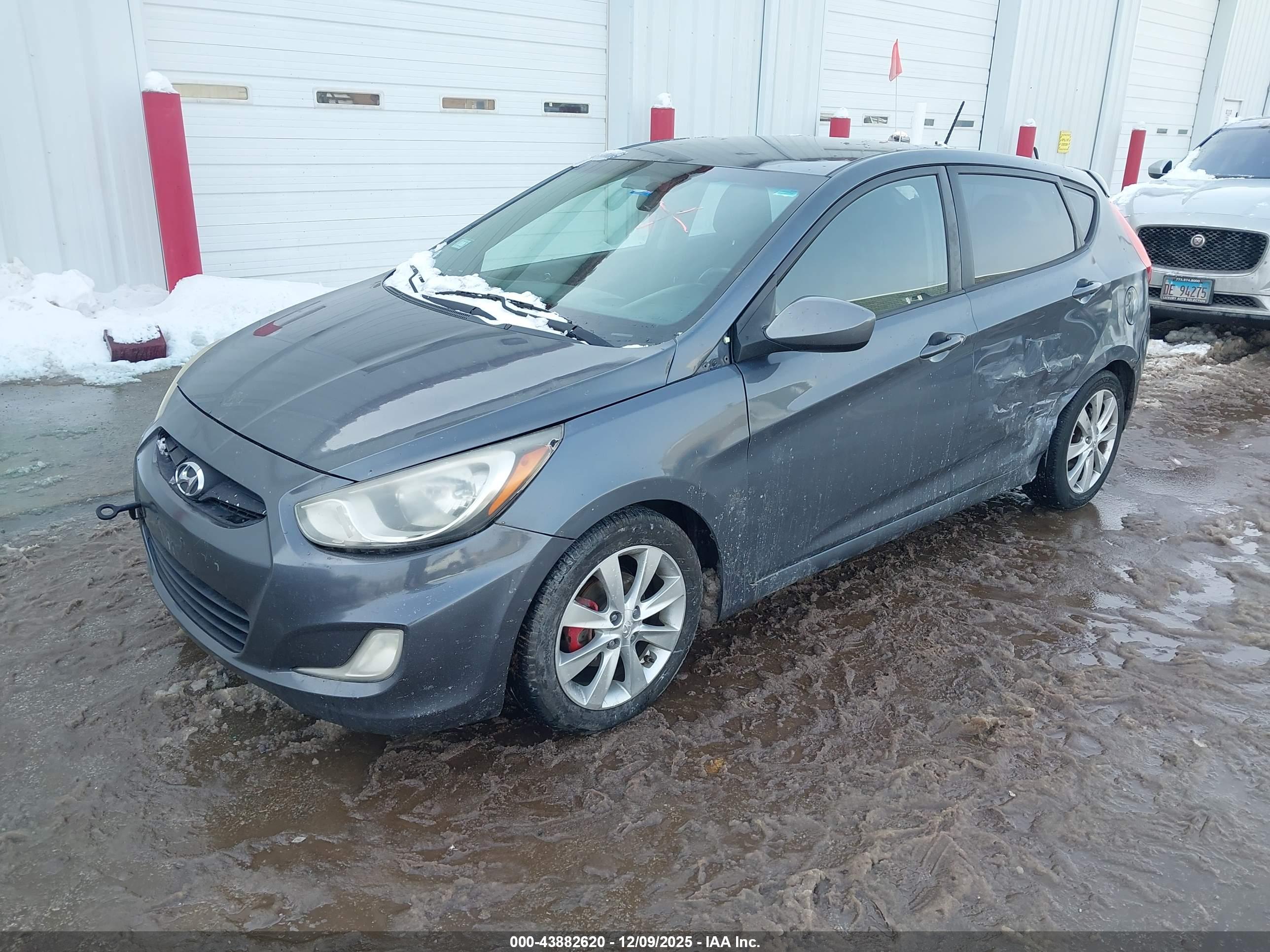HYUNDAI ACCENT image 2
