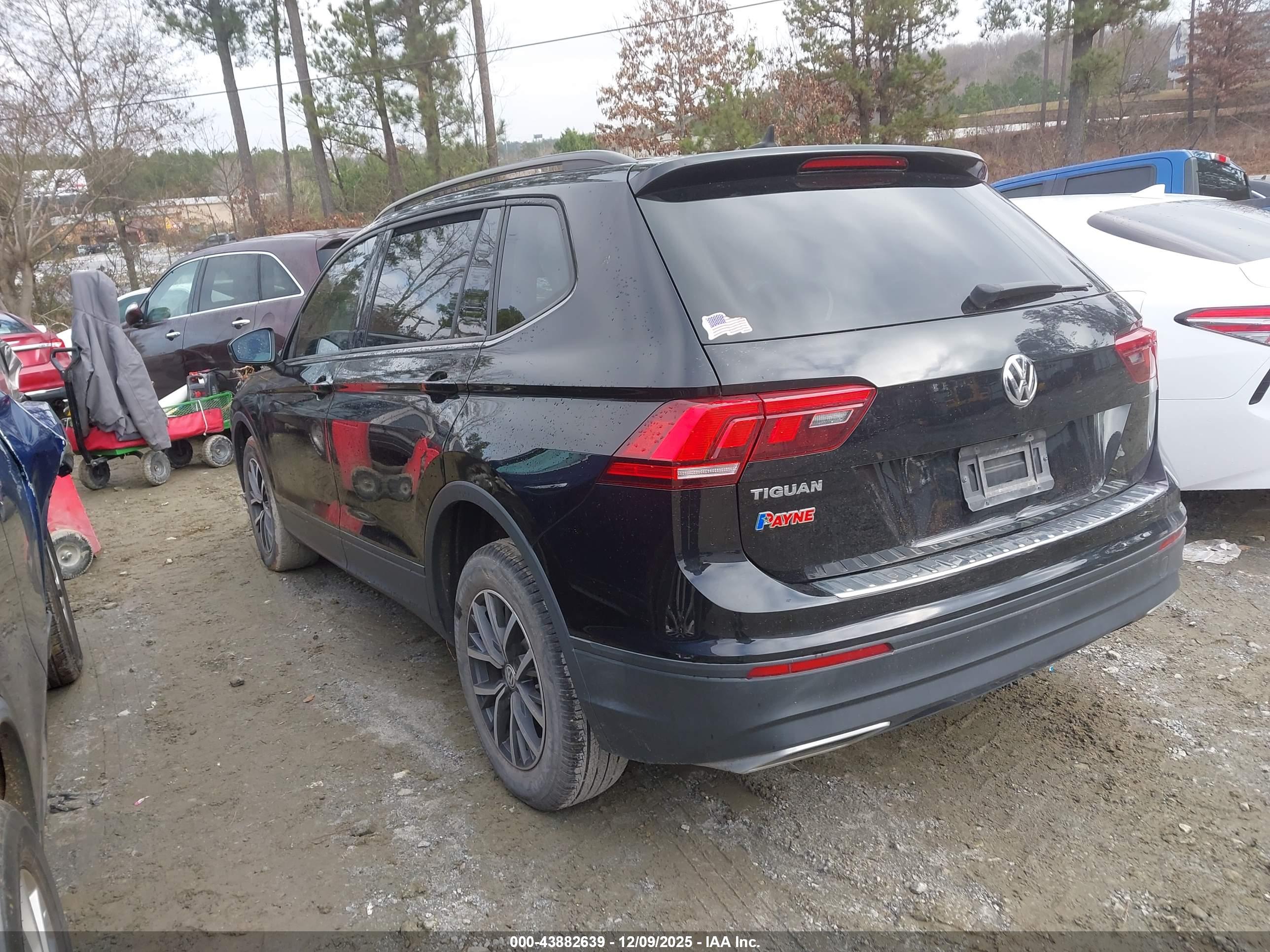 VOLKSWAGEN TIGUAN image 3