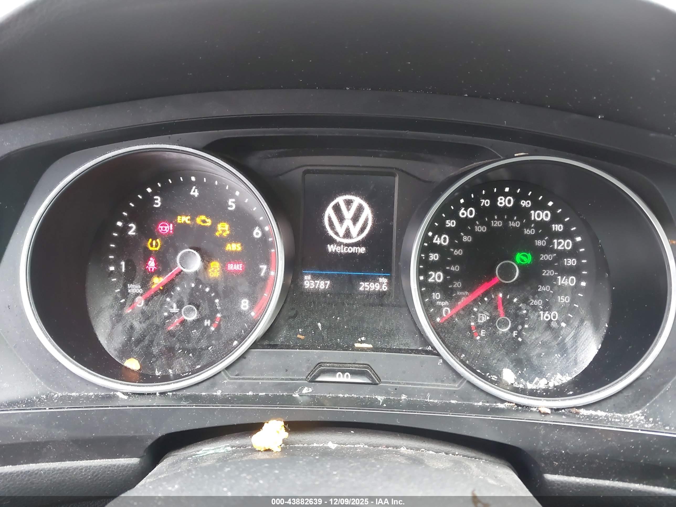 VOLKSWAGEN TIGUAN image 7