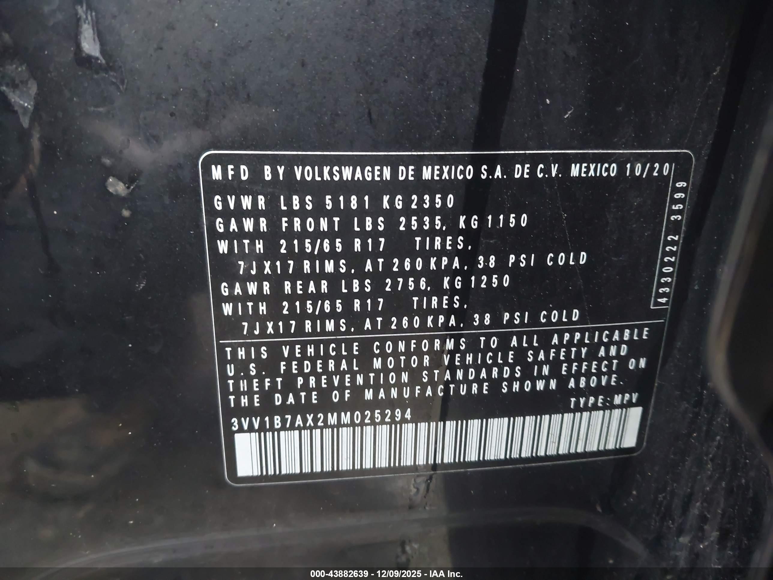 VOLKSWAGEN TIGUAN image 9