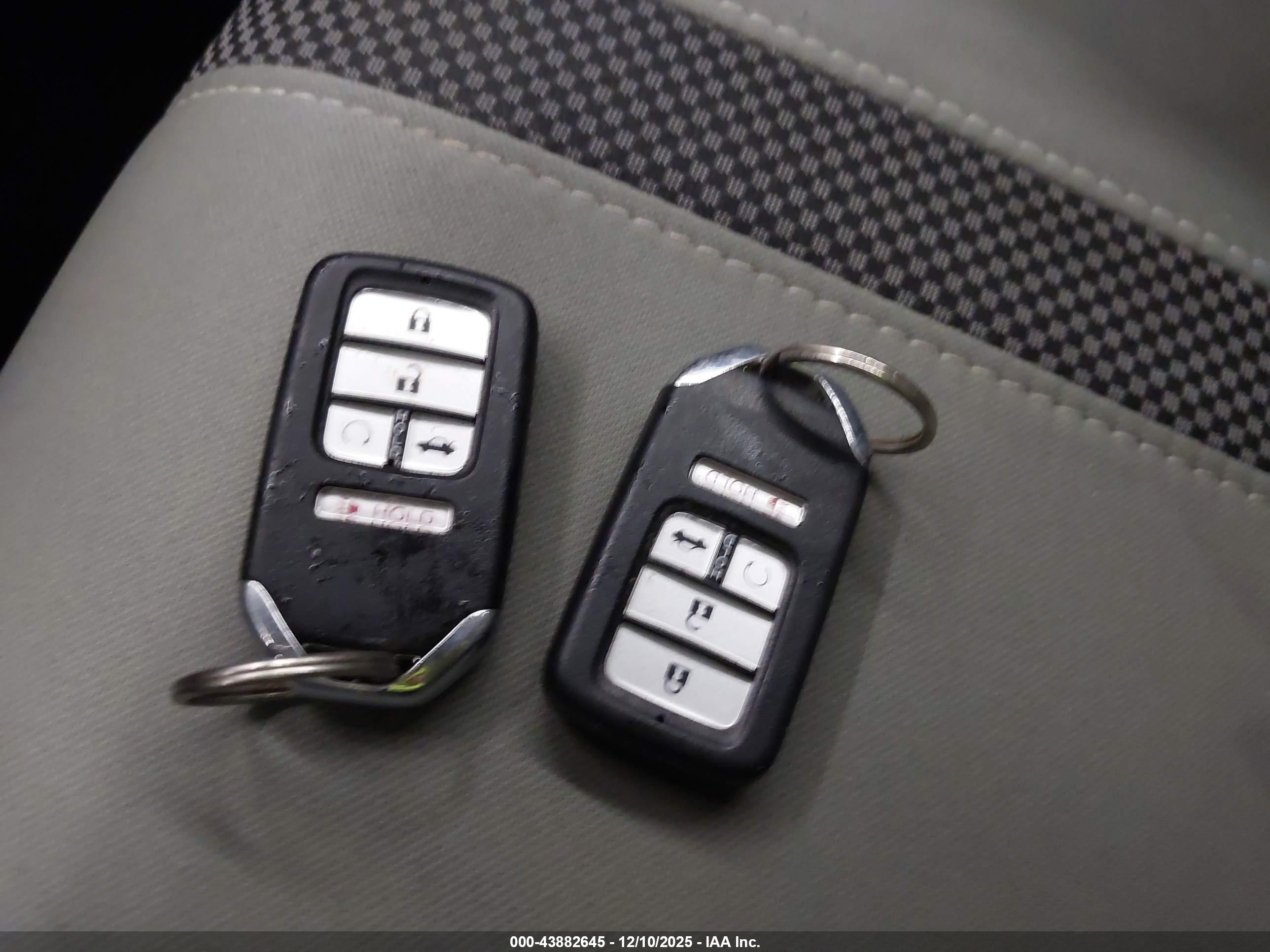HONDA CIVIC image 11