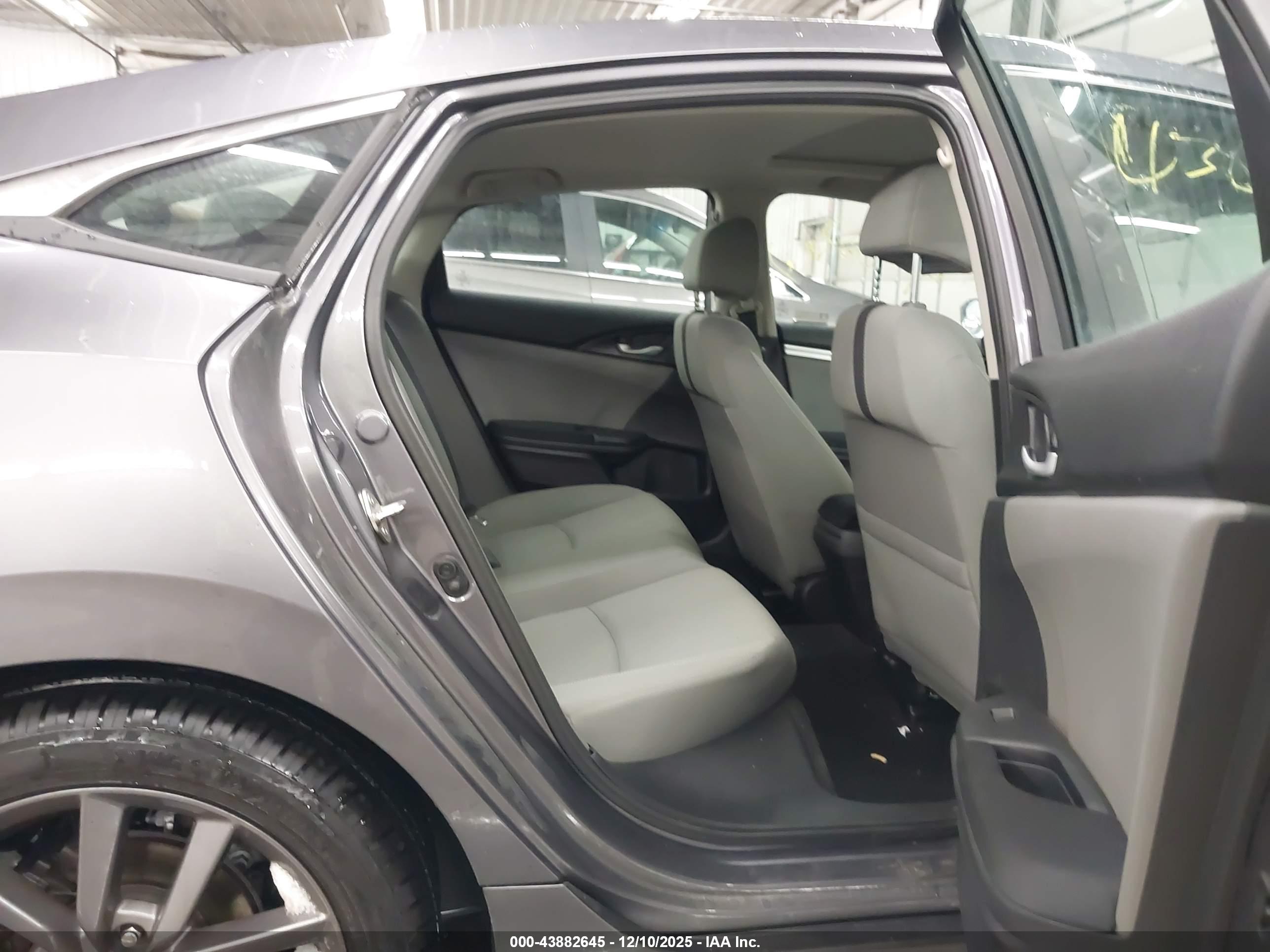 HONDA CIVIC image 8