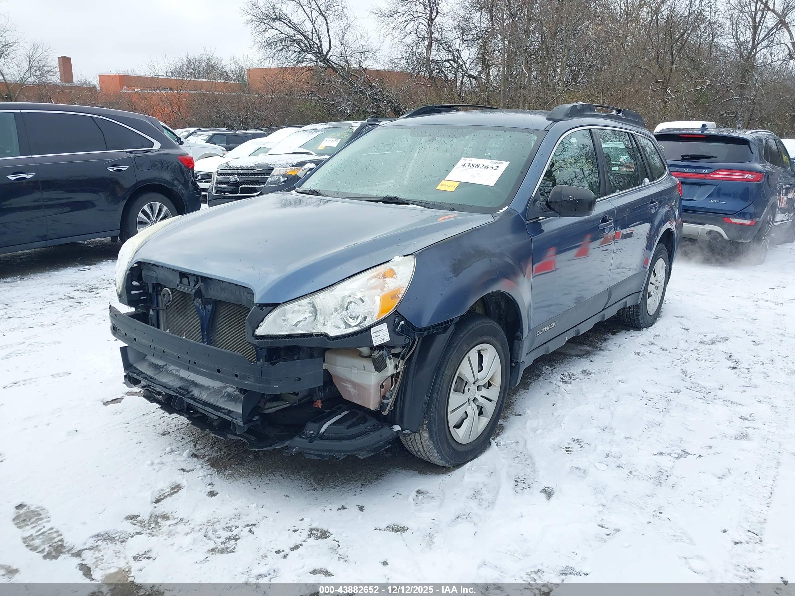 SUBARU OUTBACK image 2