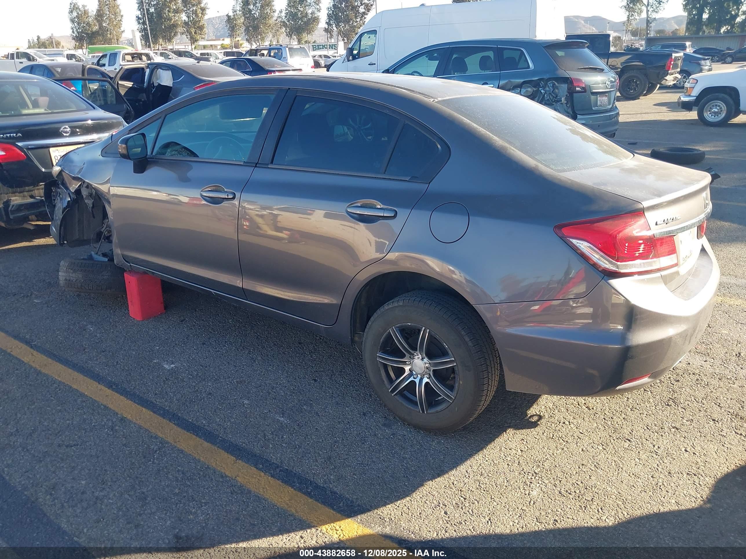 HONDA CIVIC image 3