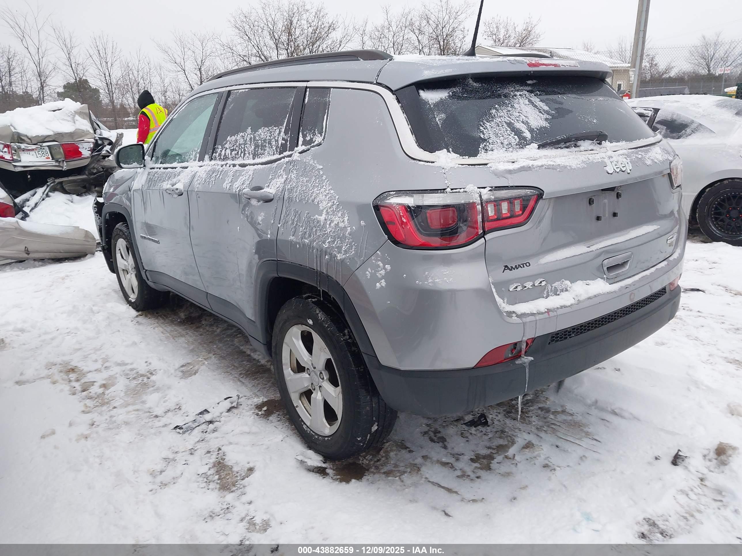 JEEP COMPASS image 3