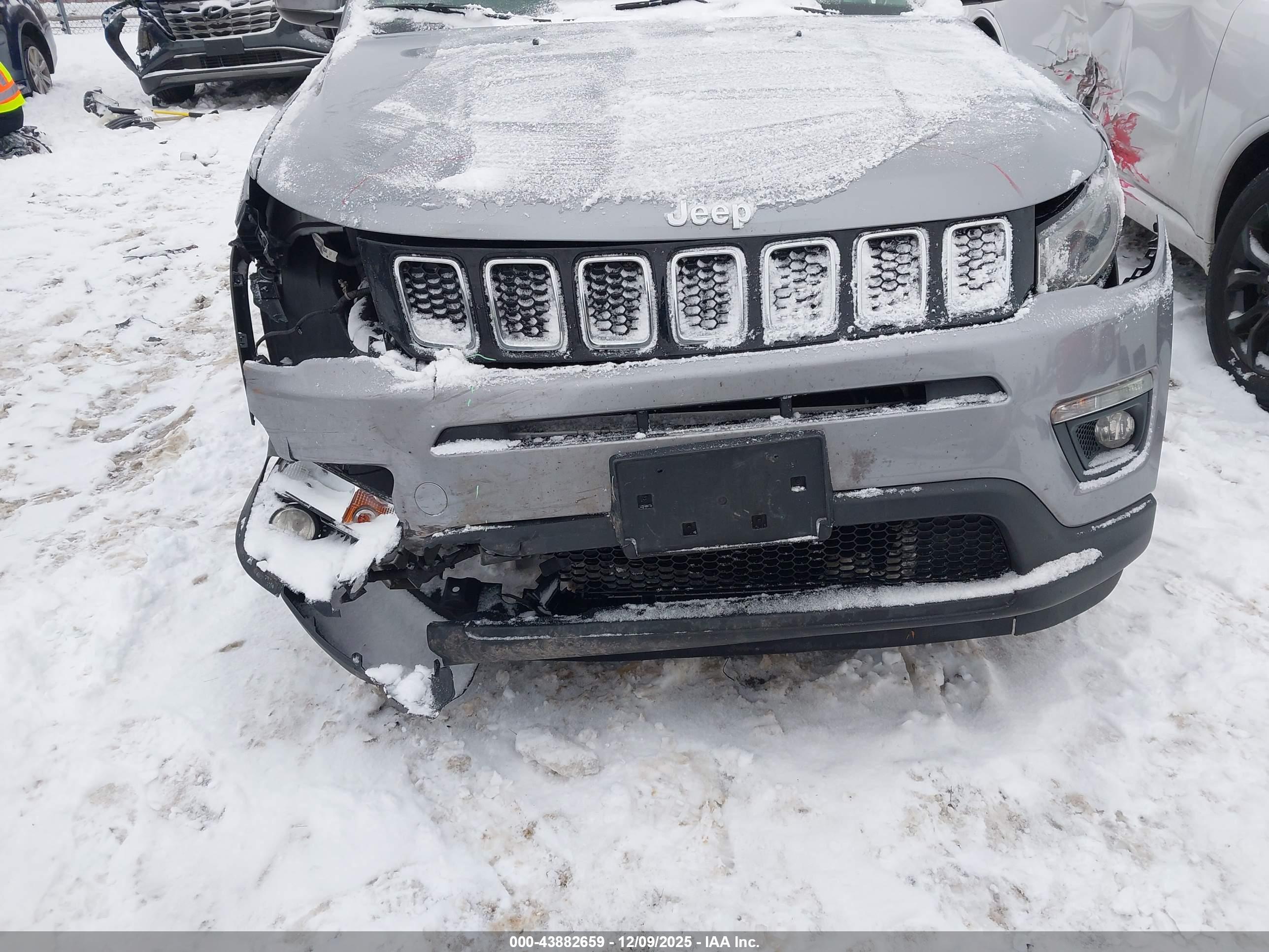 JEEP COMPASS image 6