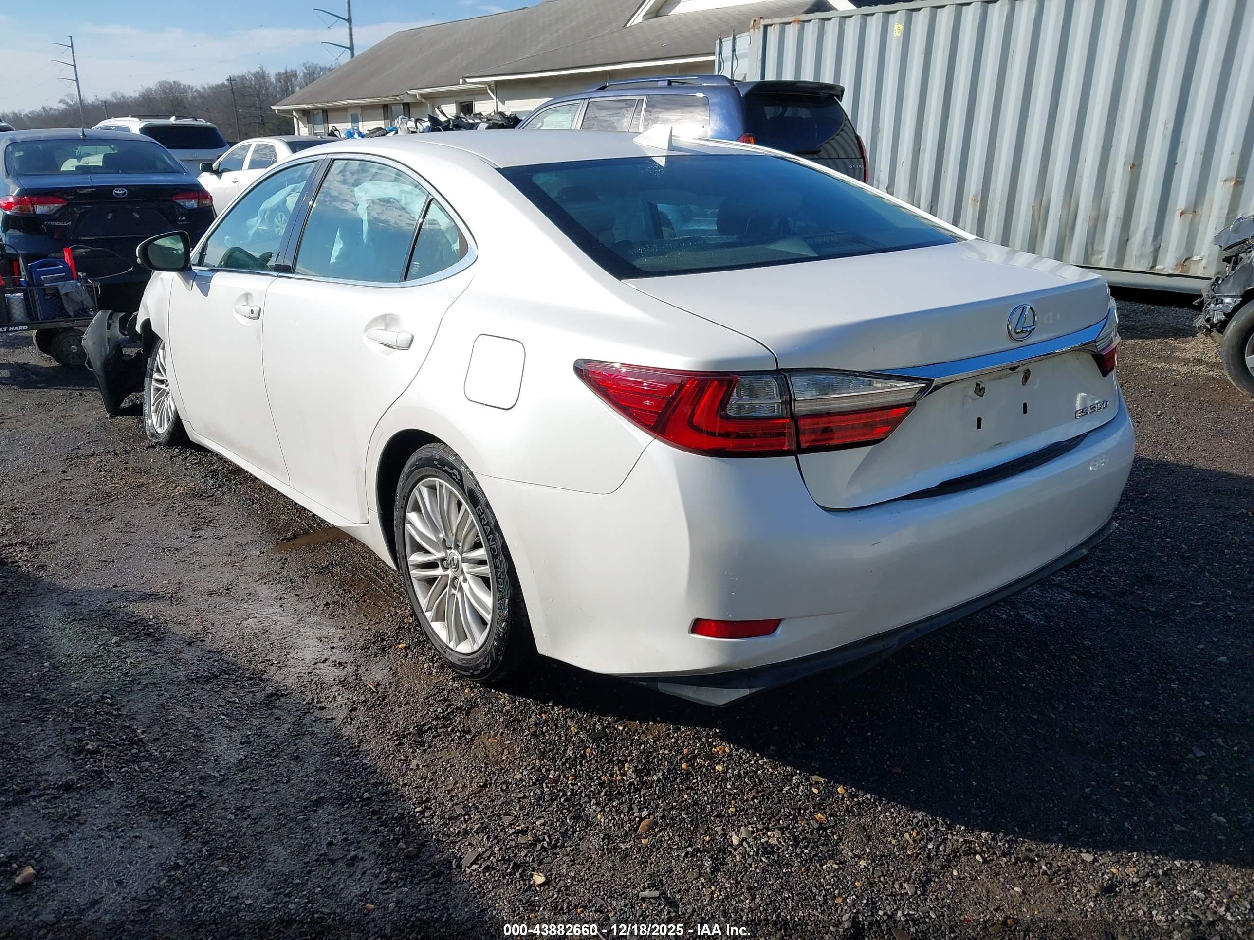 LEXUS ES image 3