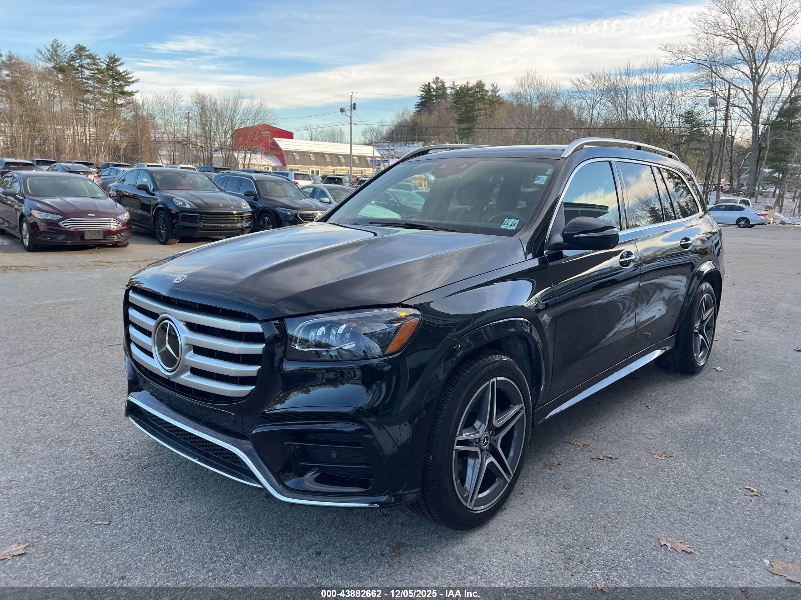 MERCEDES-BENZ GLS image 2