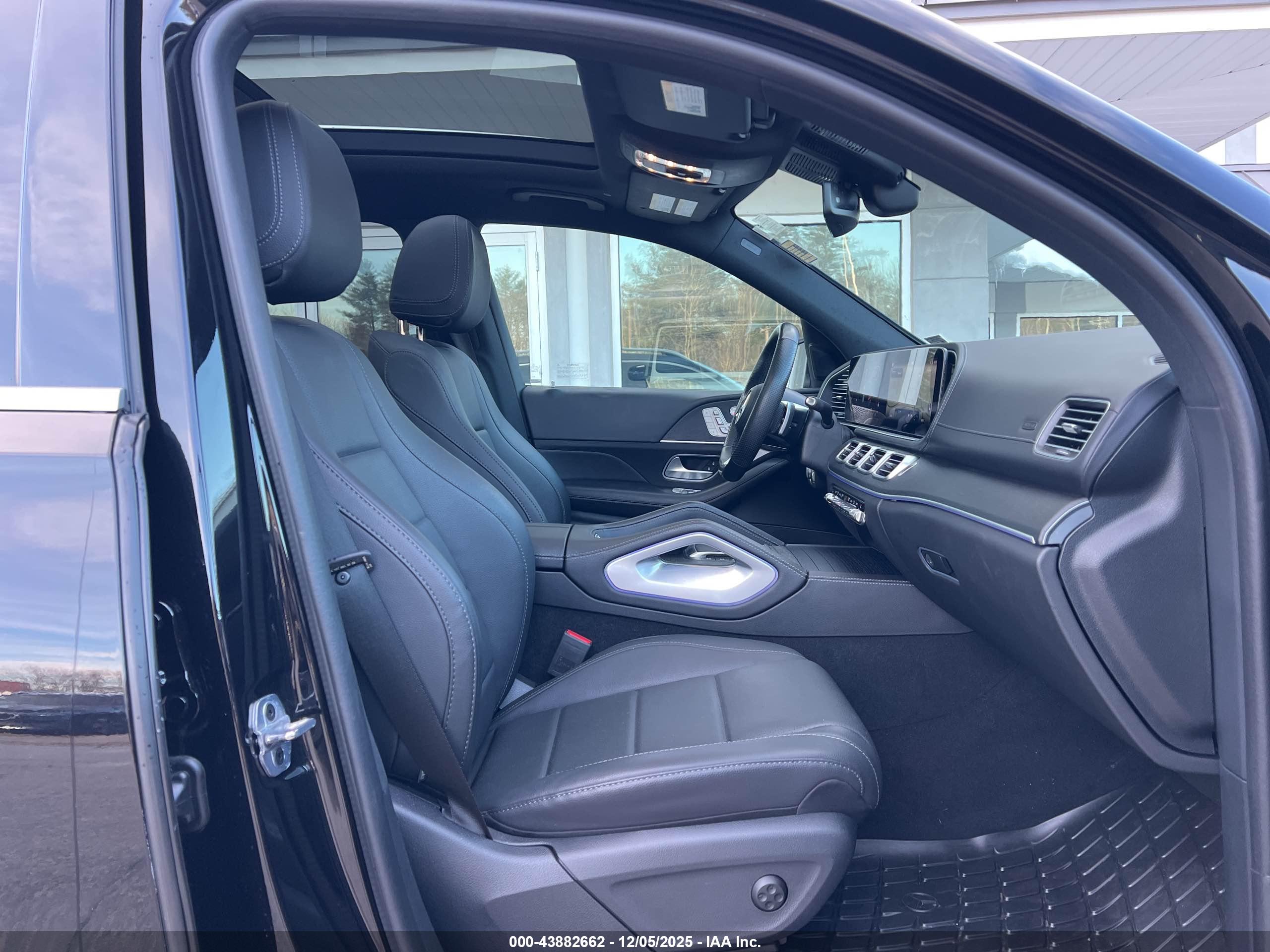MERCEDES-BENZ GLS image 5