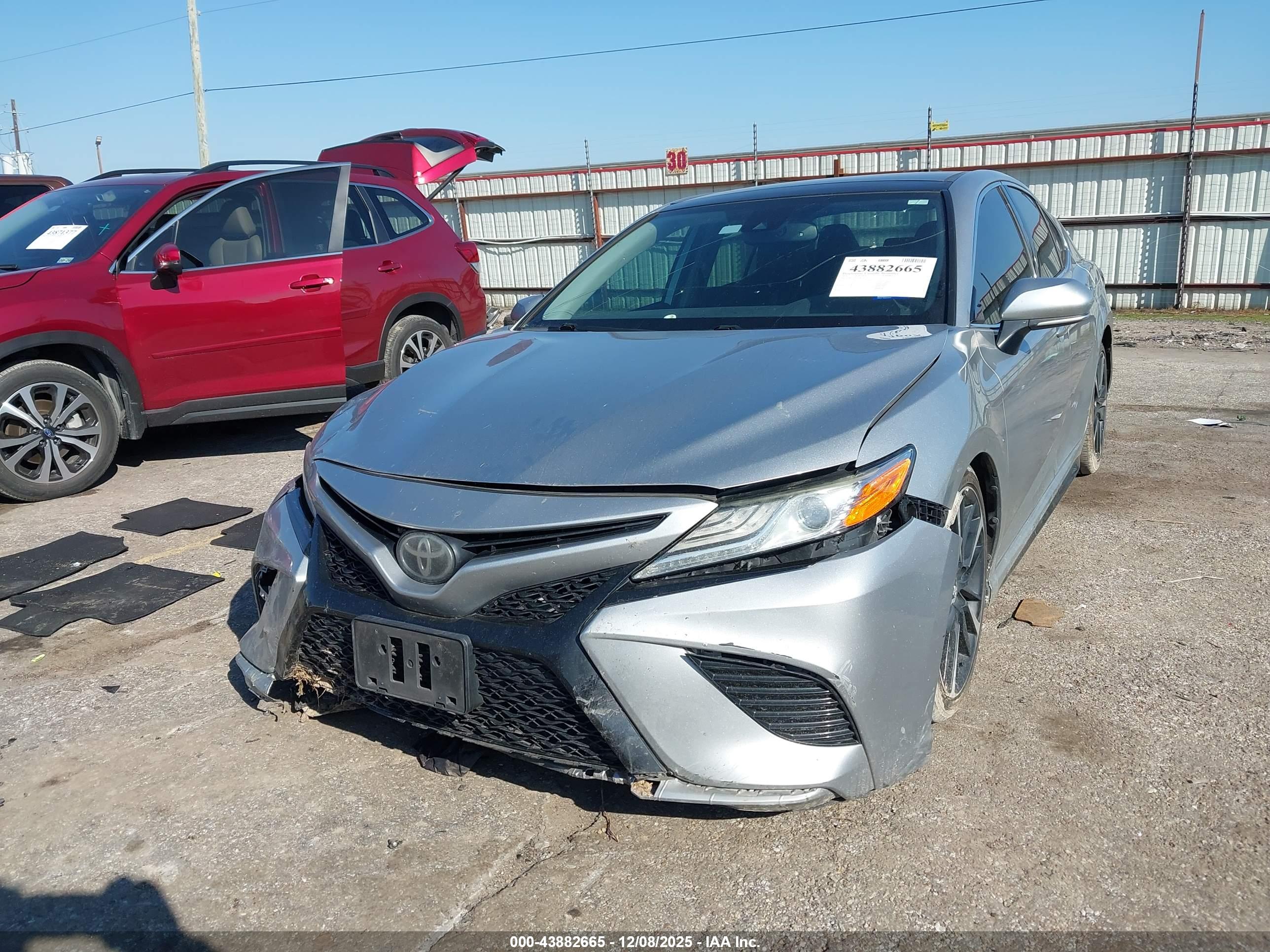 TOYOTA CAMRY image 6