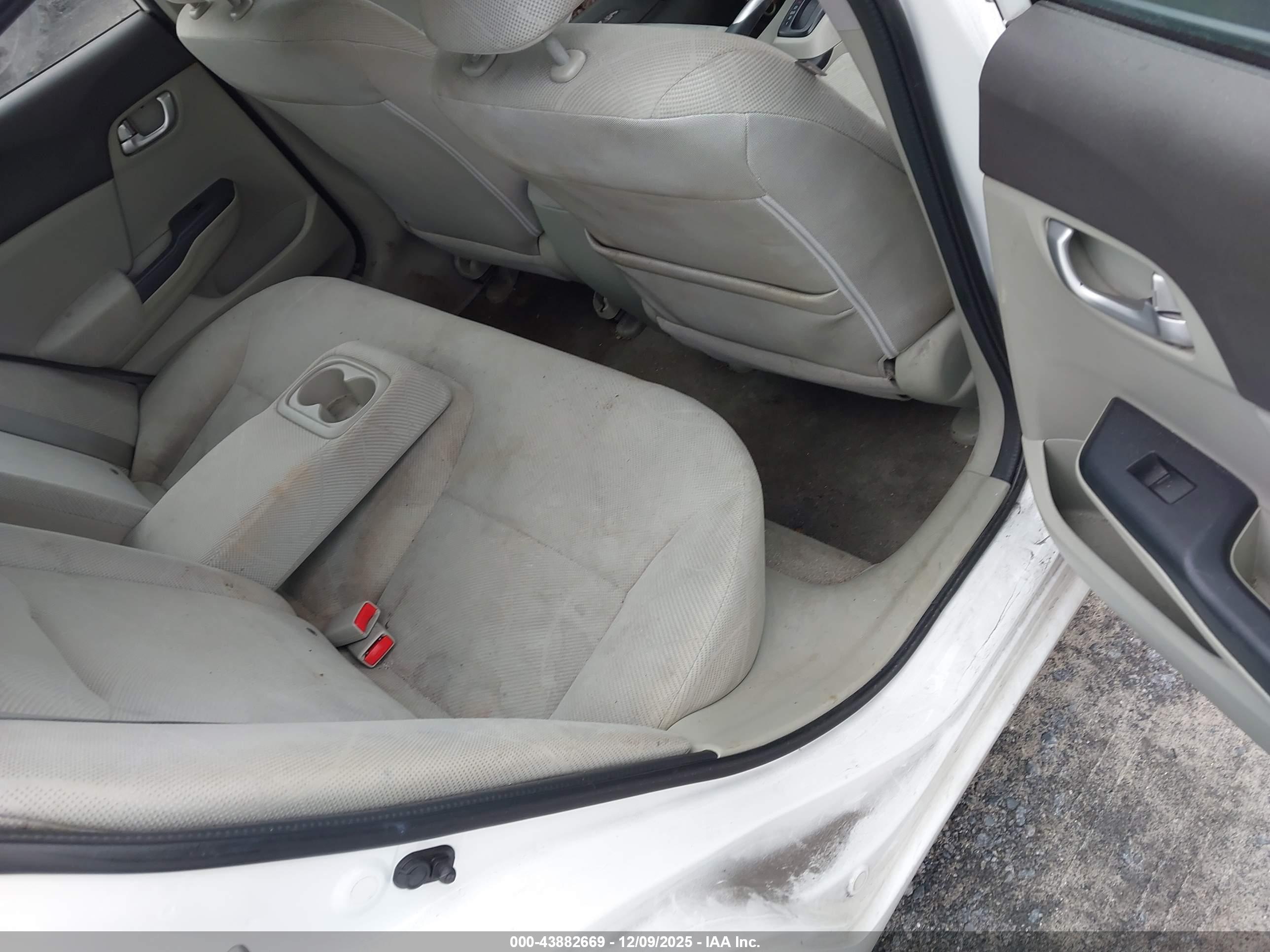 HONDA CIVIC image 8