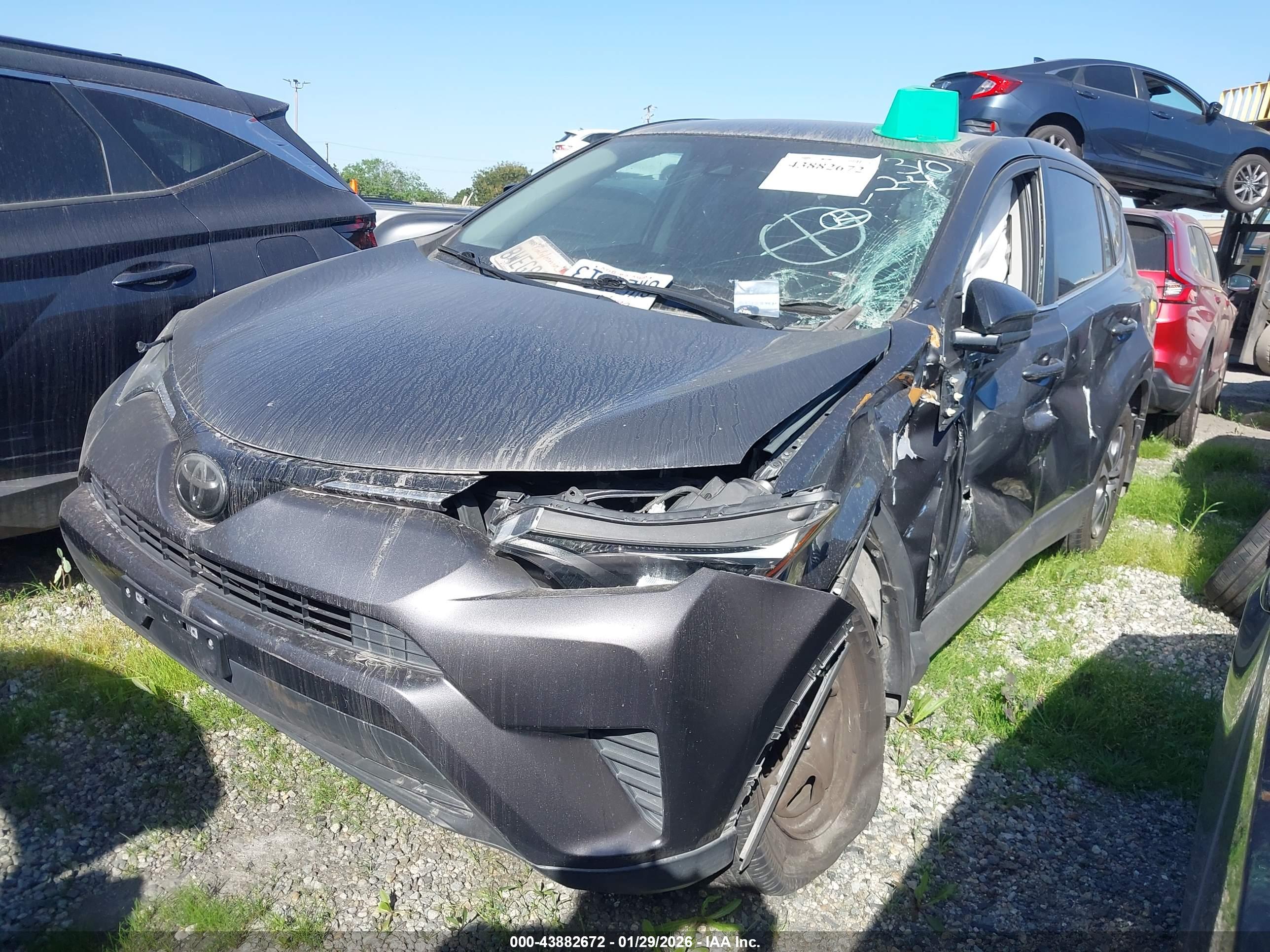 TOYOTA RAV4 image 2
