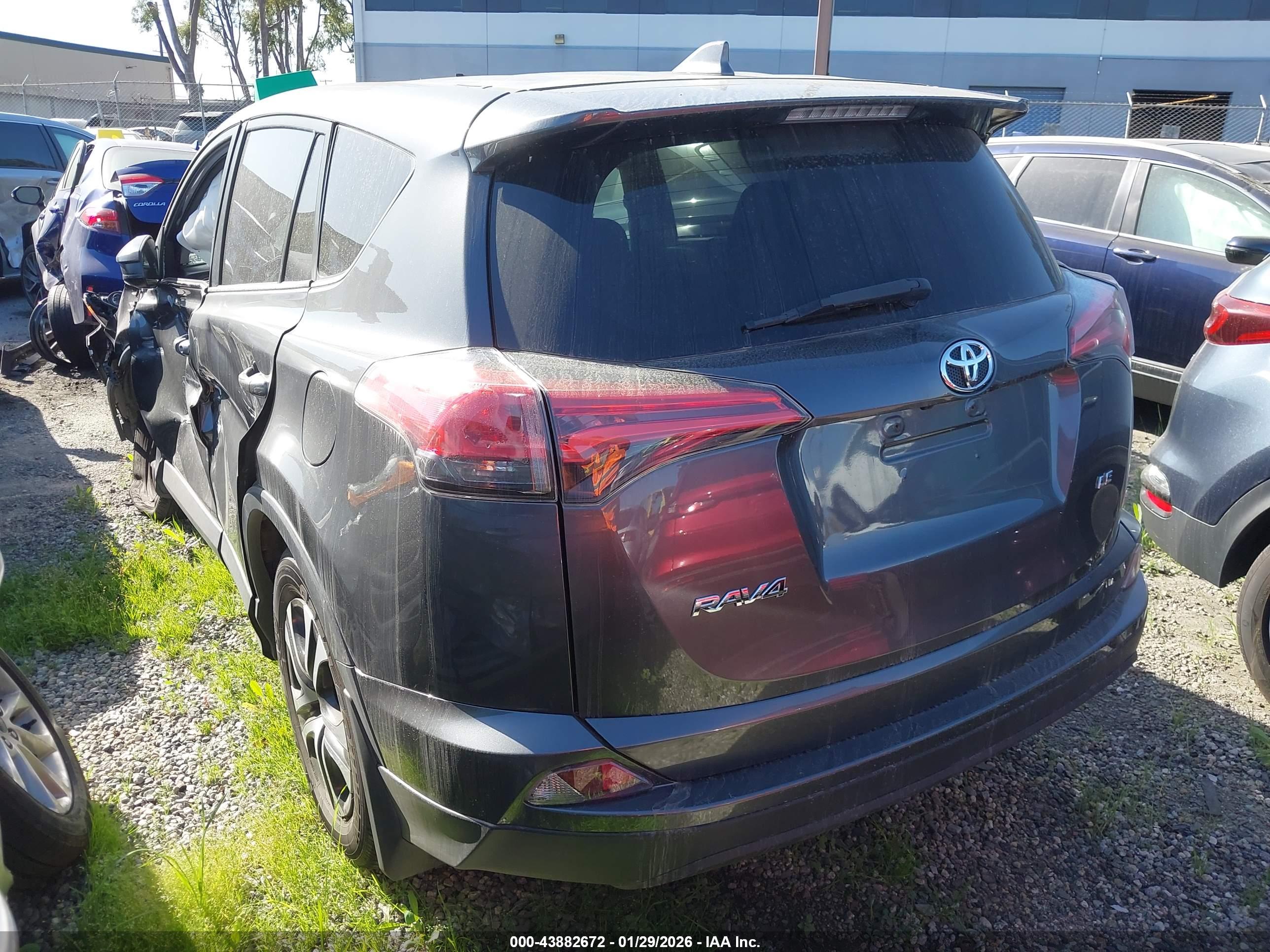 TOYOTA RAV4 image 3