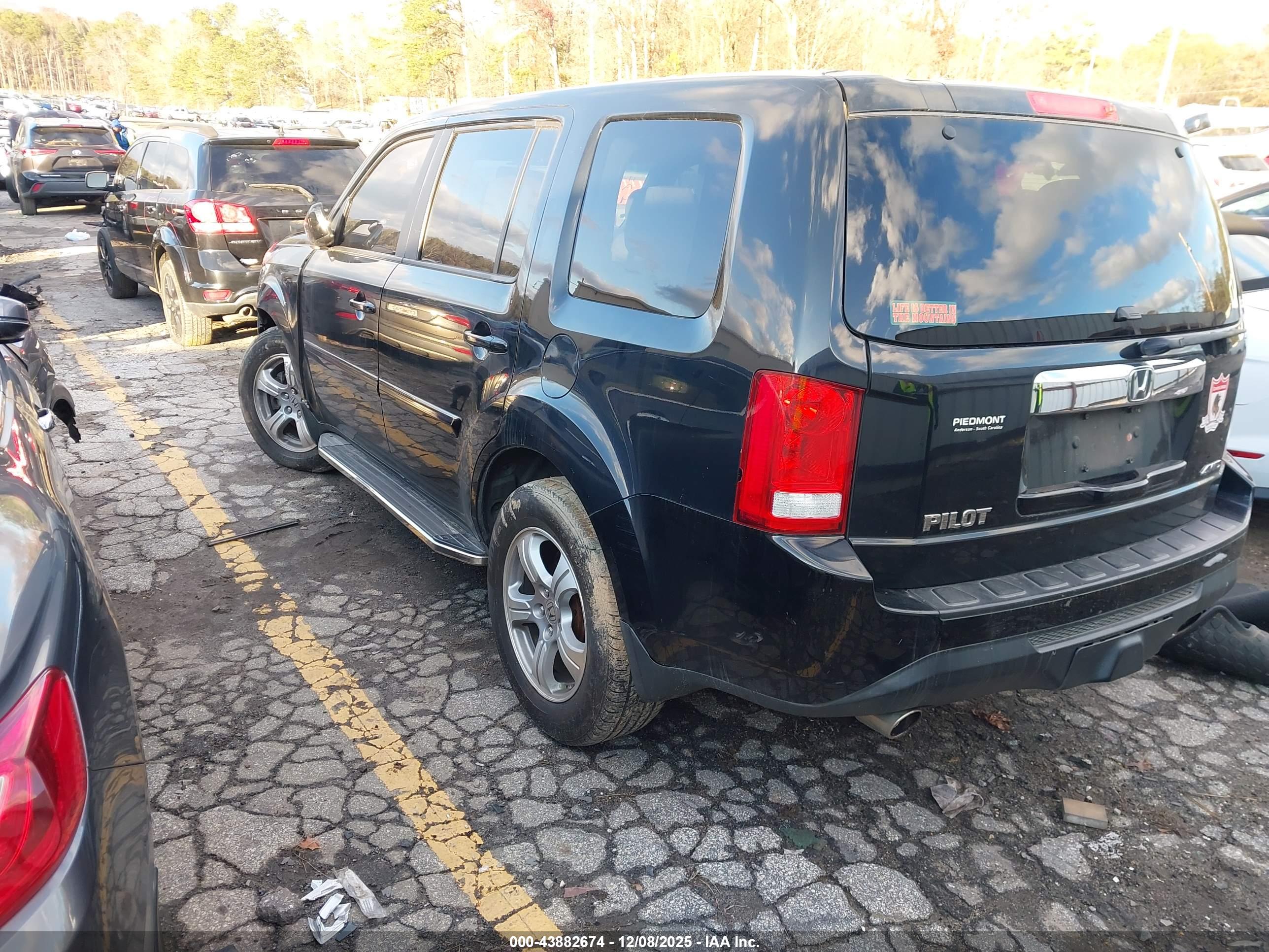HONDA PILOT image 3