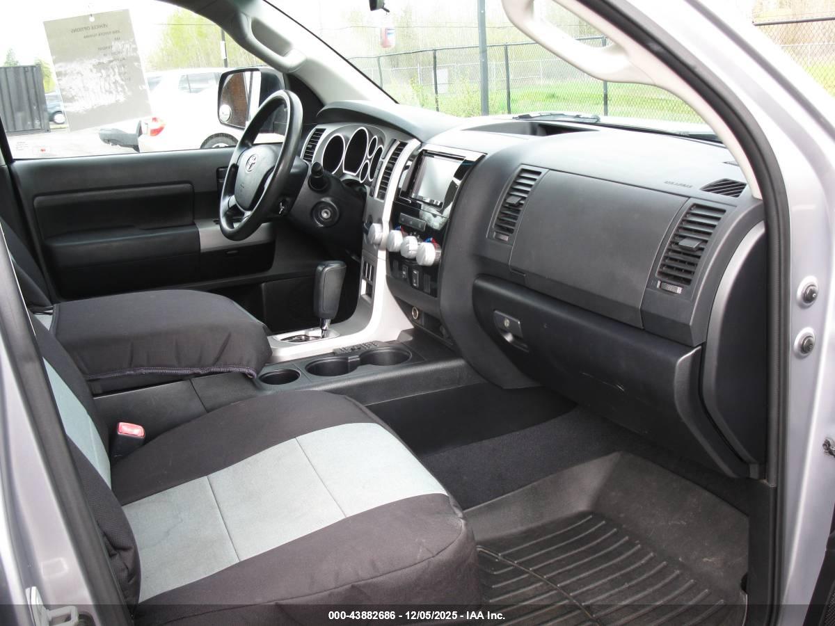 TOYOTA TUNDRA image 5
