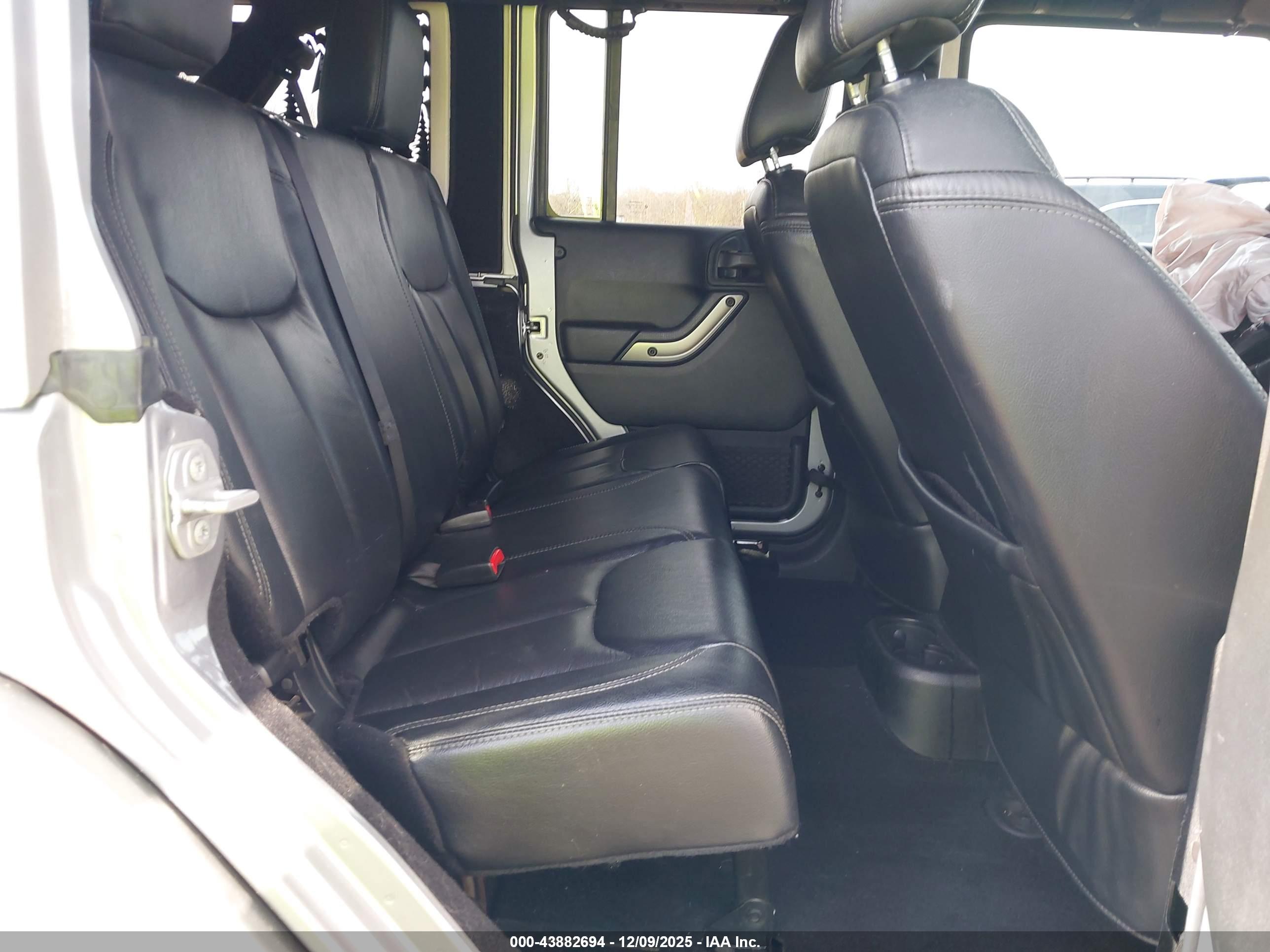 JEEP WRANGLER image 8