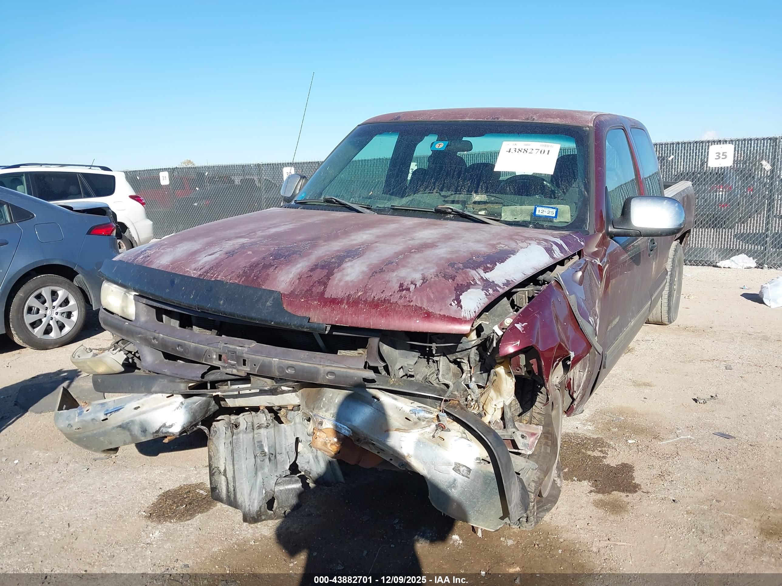 CHEVROLET SILVERADO image 2