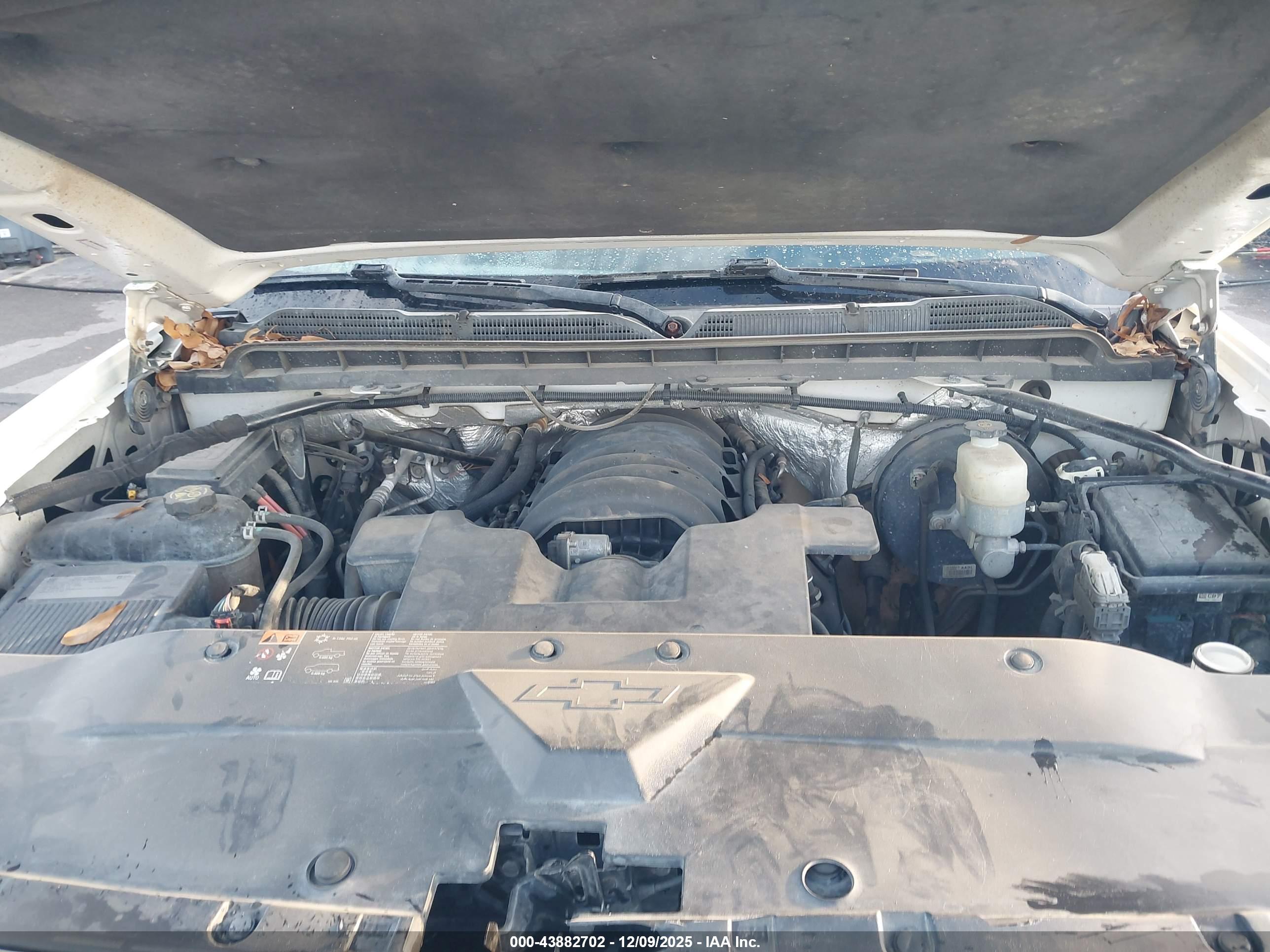 CHEVROLET SILVERADO image 10