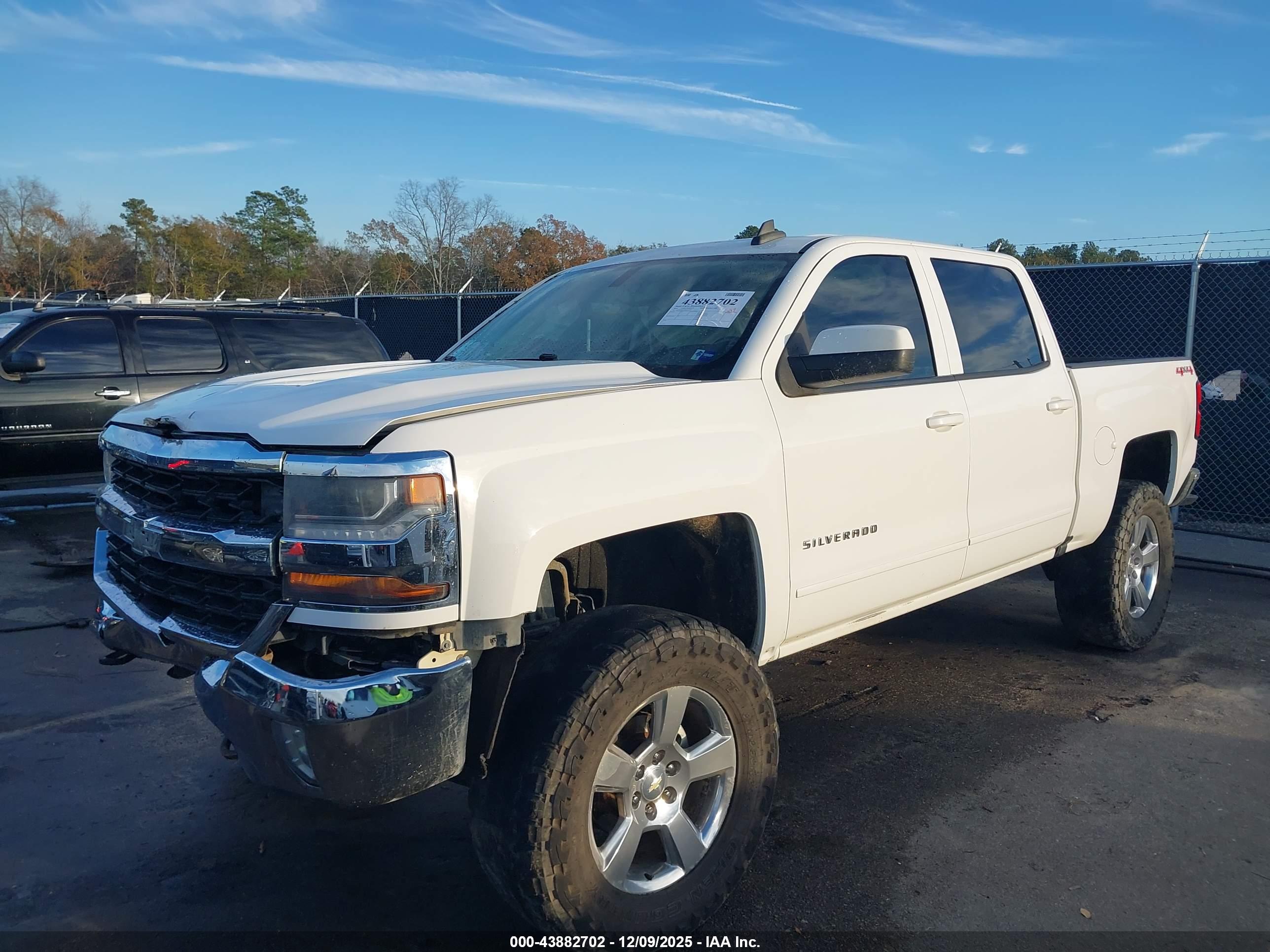 CHEVROLET SILVERADO image 2