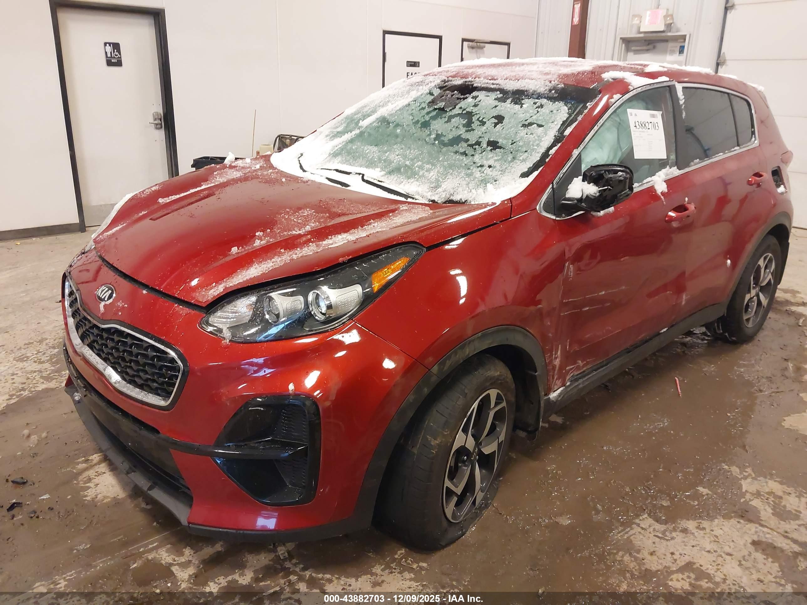 KIA SPORTAGE image 2