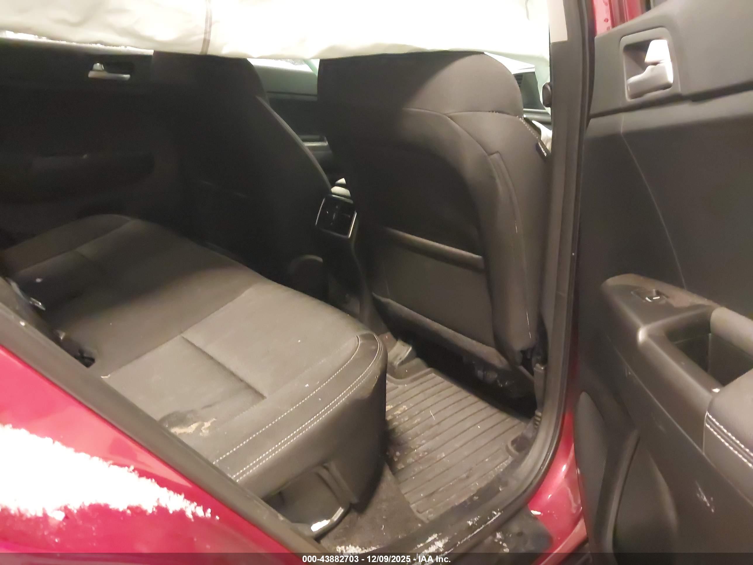 KIA SPORTAGE image 8