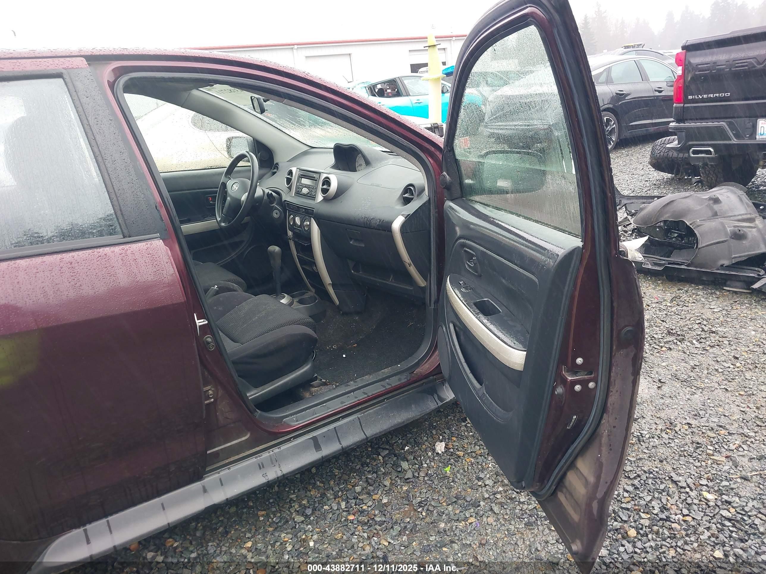SCION XA image 5