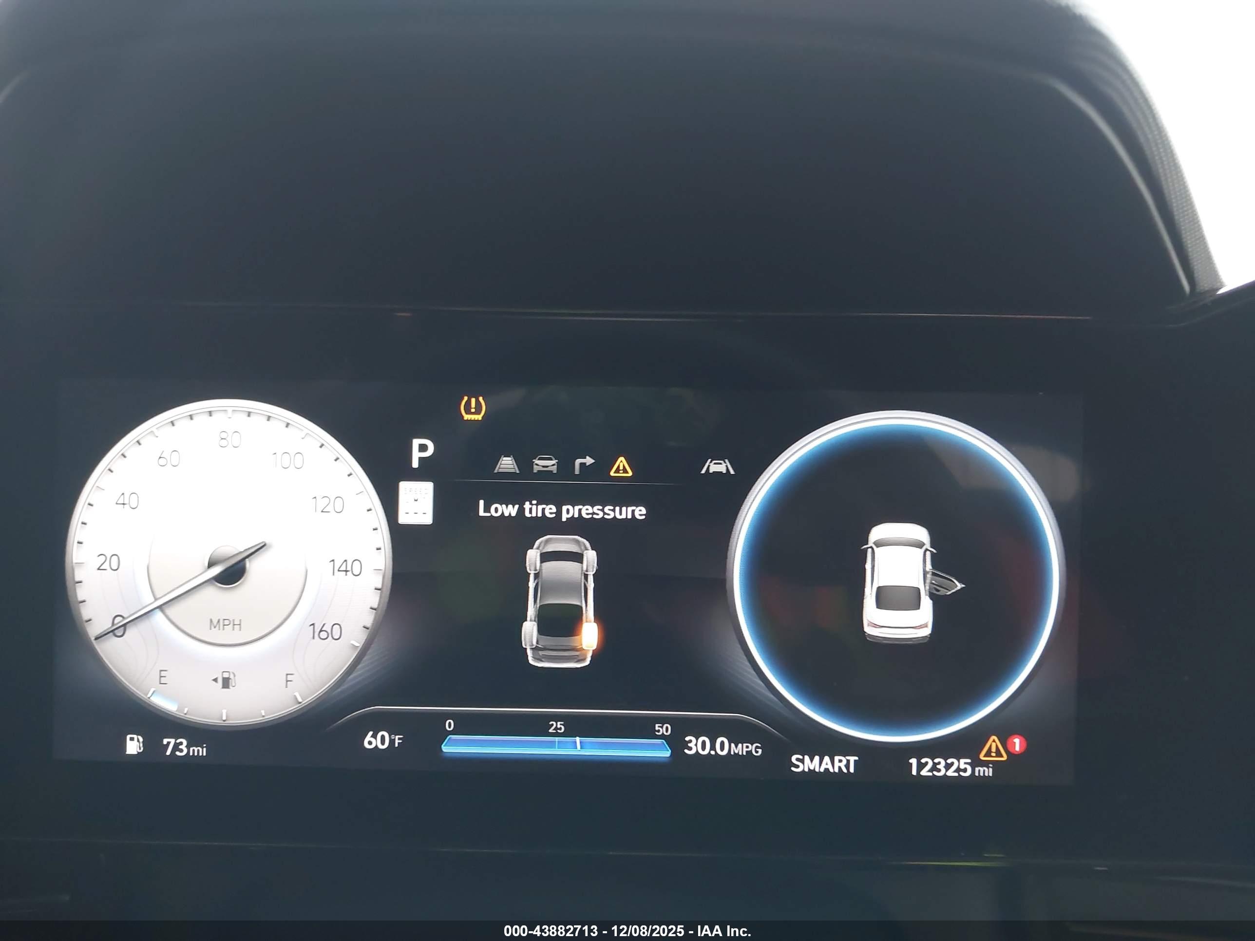 HYUNDAI ELANTRA image 7