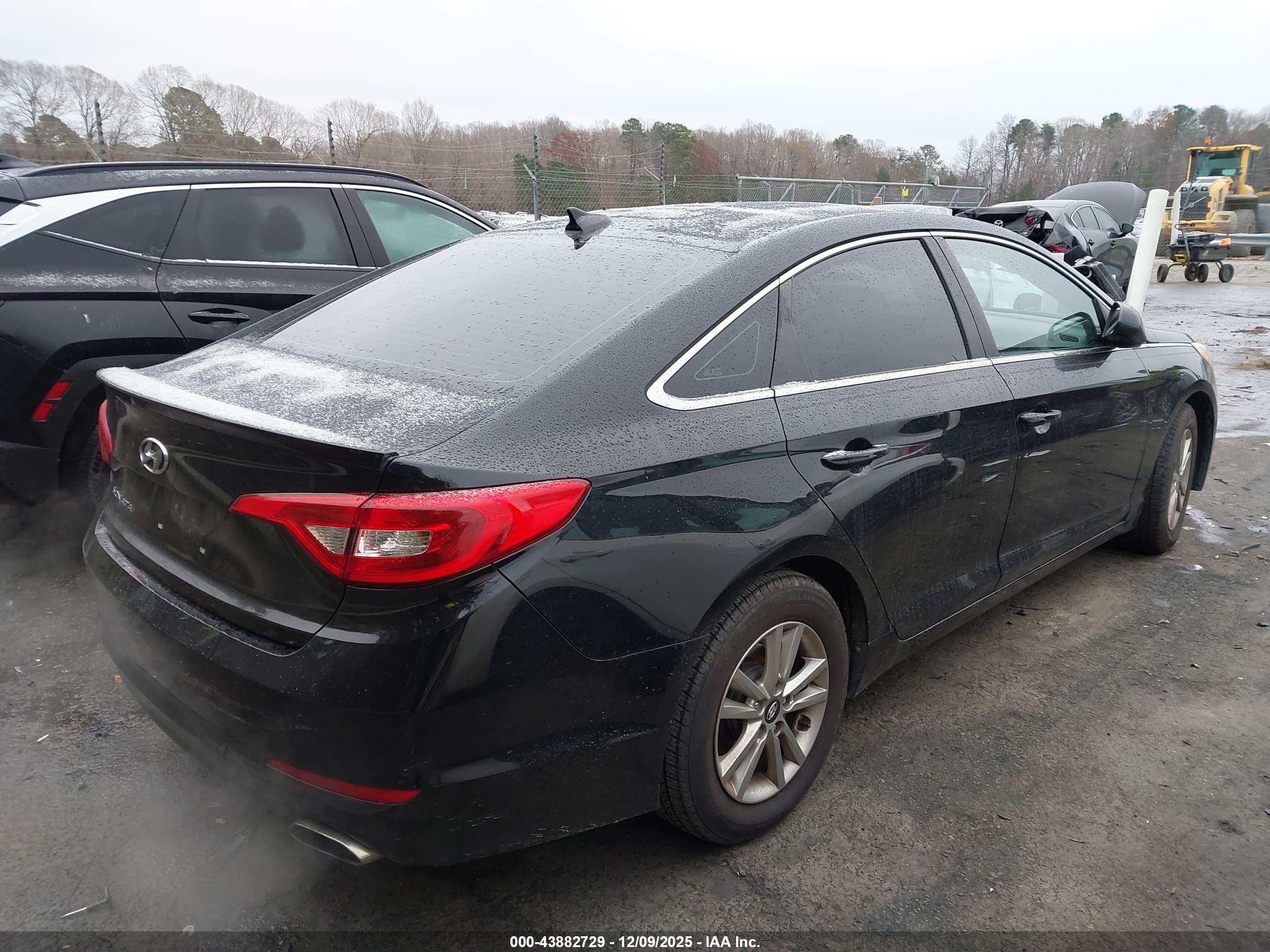 HYUNDAI SONATA image 4
