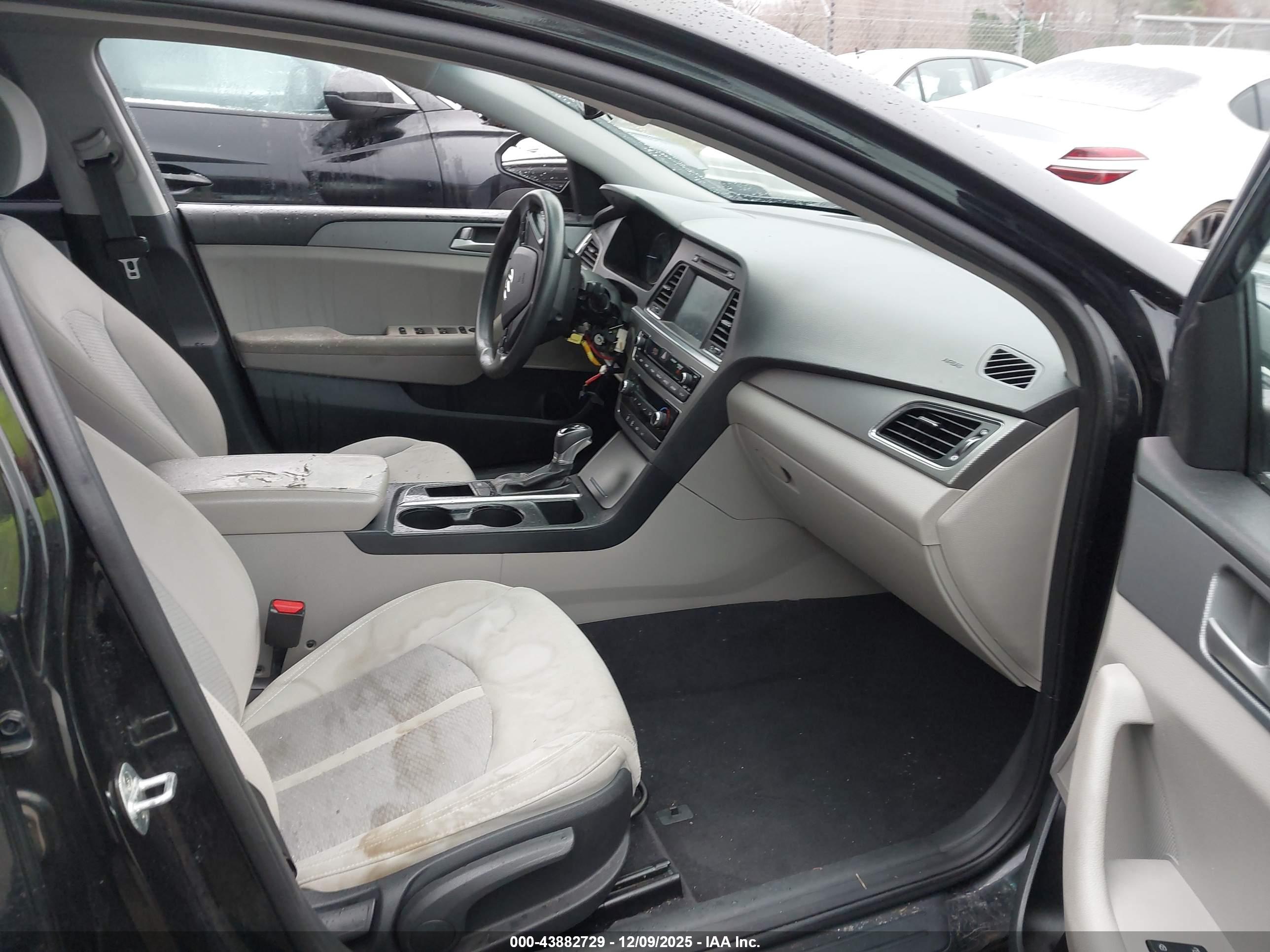 HYUNDAI SONATA image 5