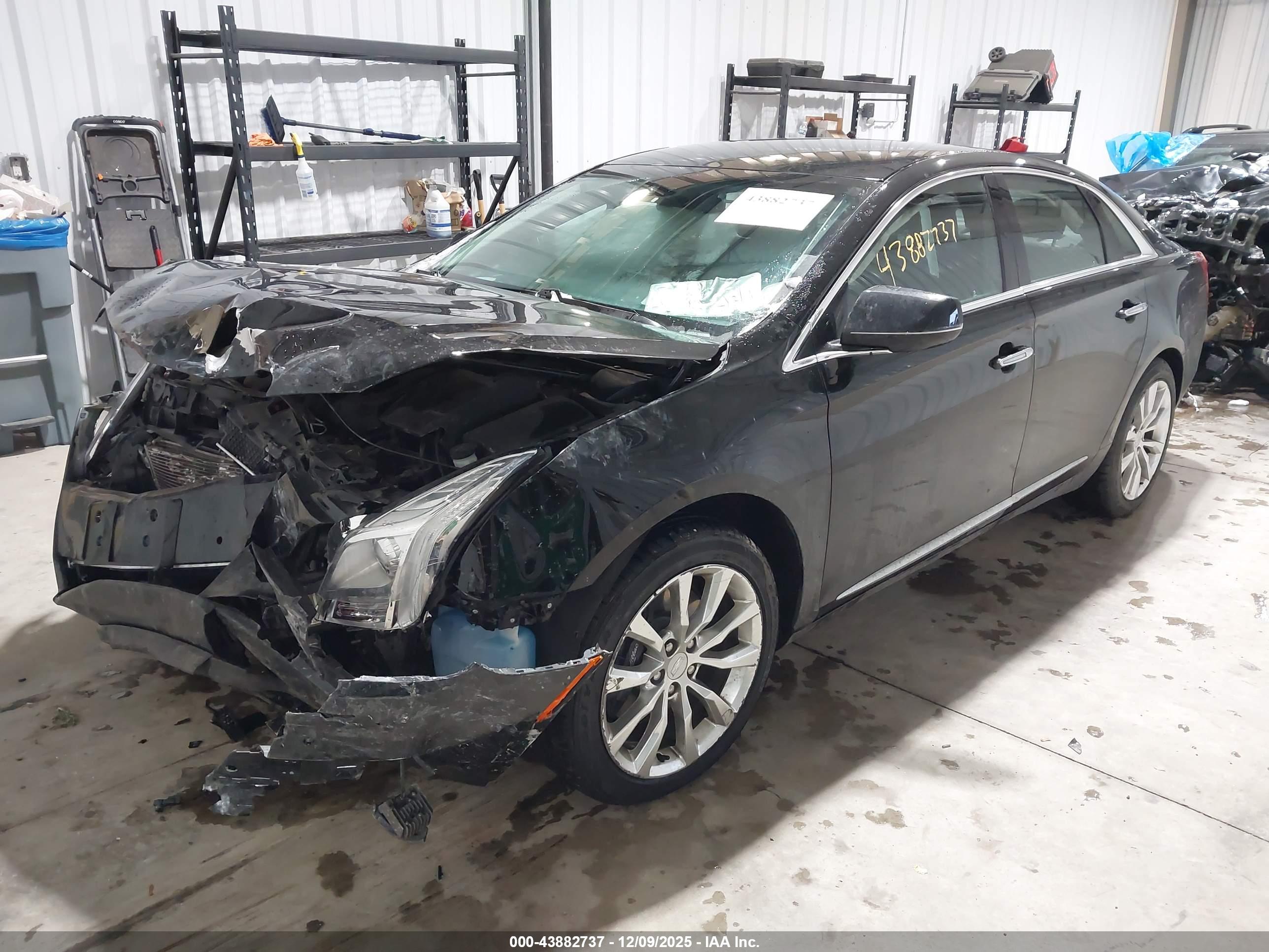 CADILLAC XTS image 2