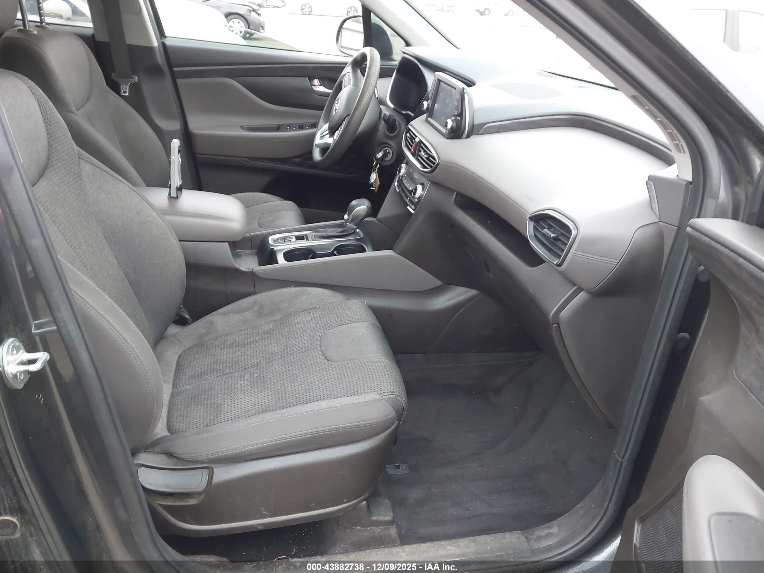 HYUNDAI SANTA image 5