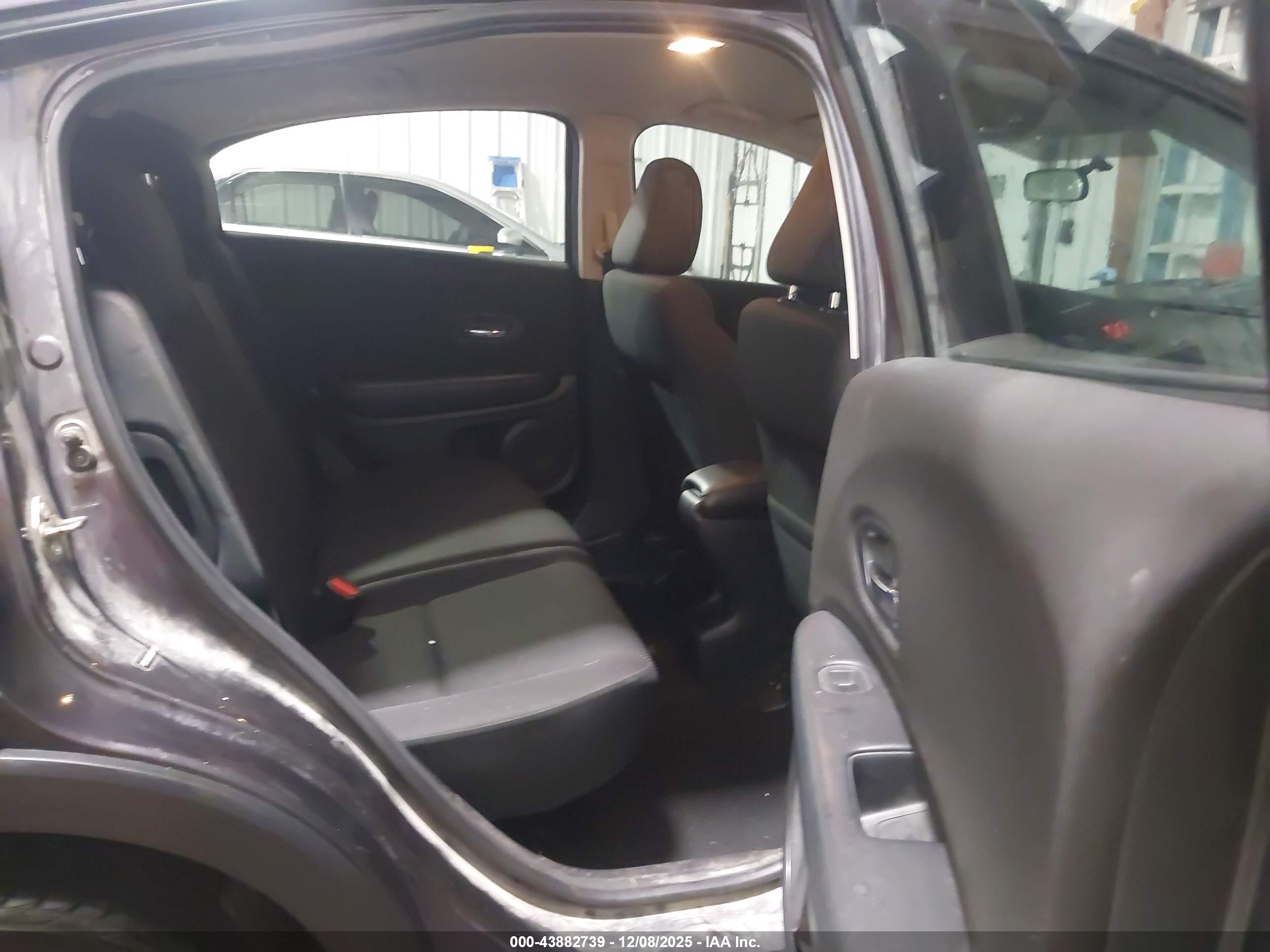 HONDA HR-V image 8
