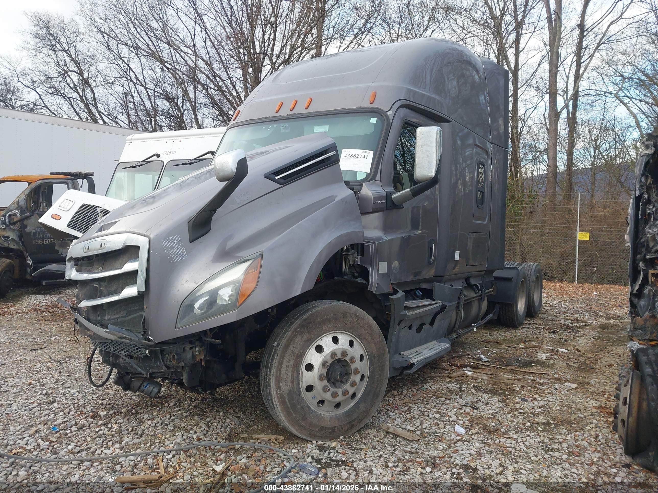 FREIGHTLINER NEW image 2