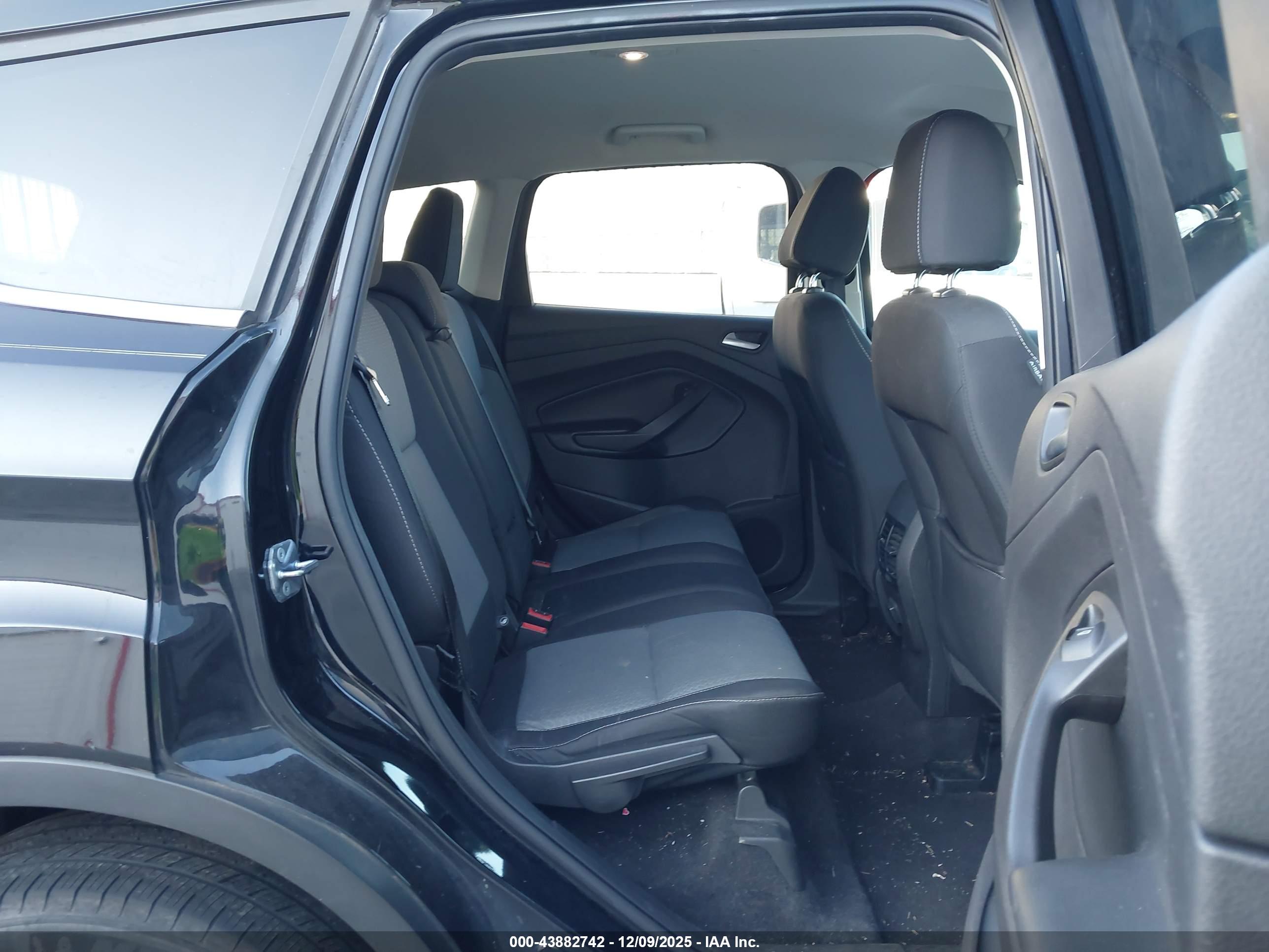 FORD ESCAPE image 8