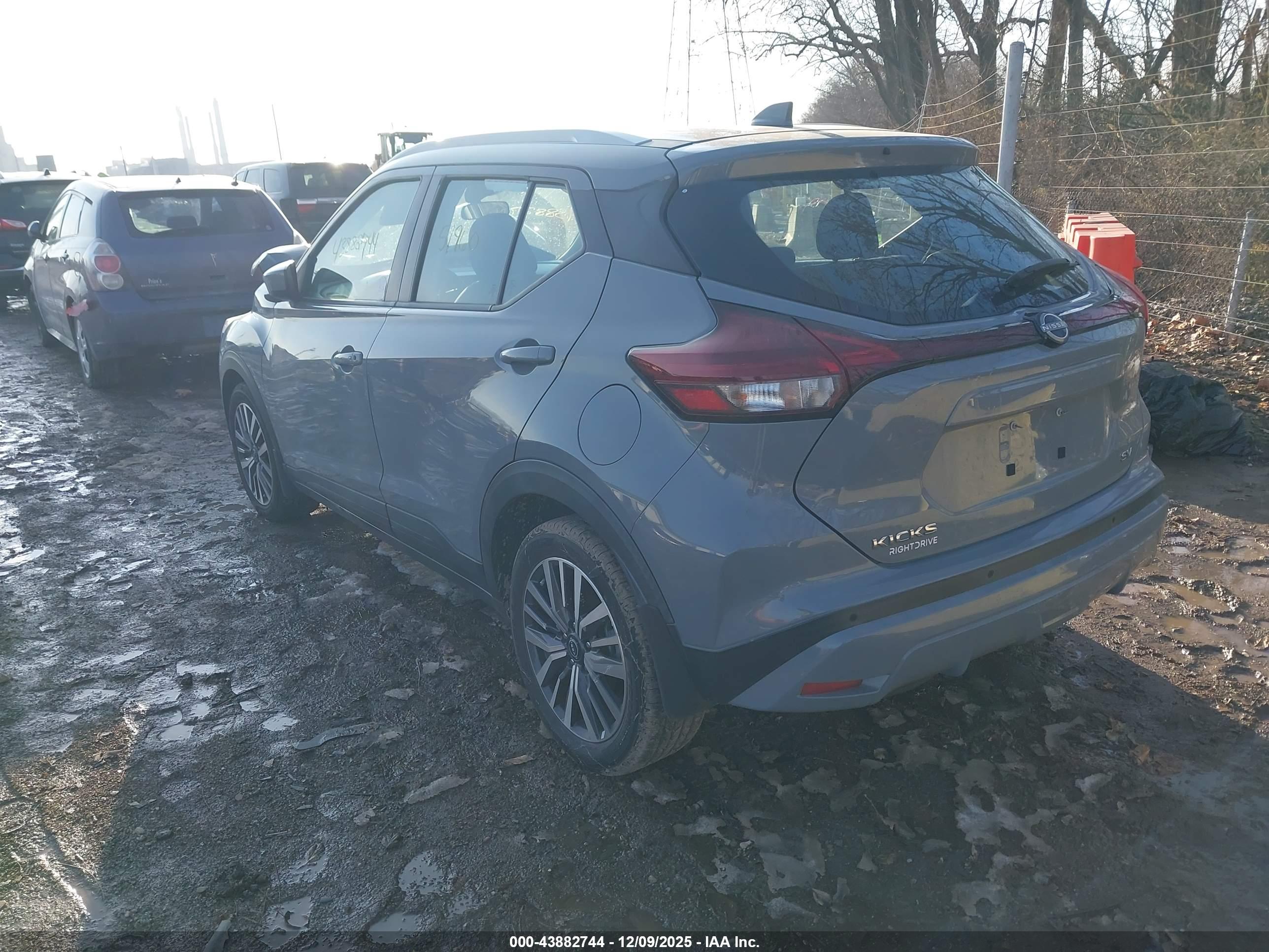 NISSAN KICKS image 3