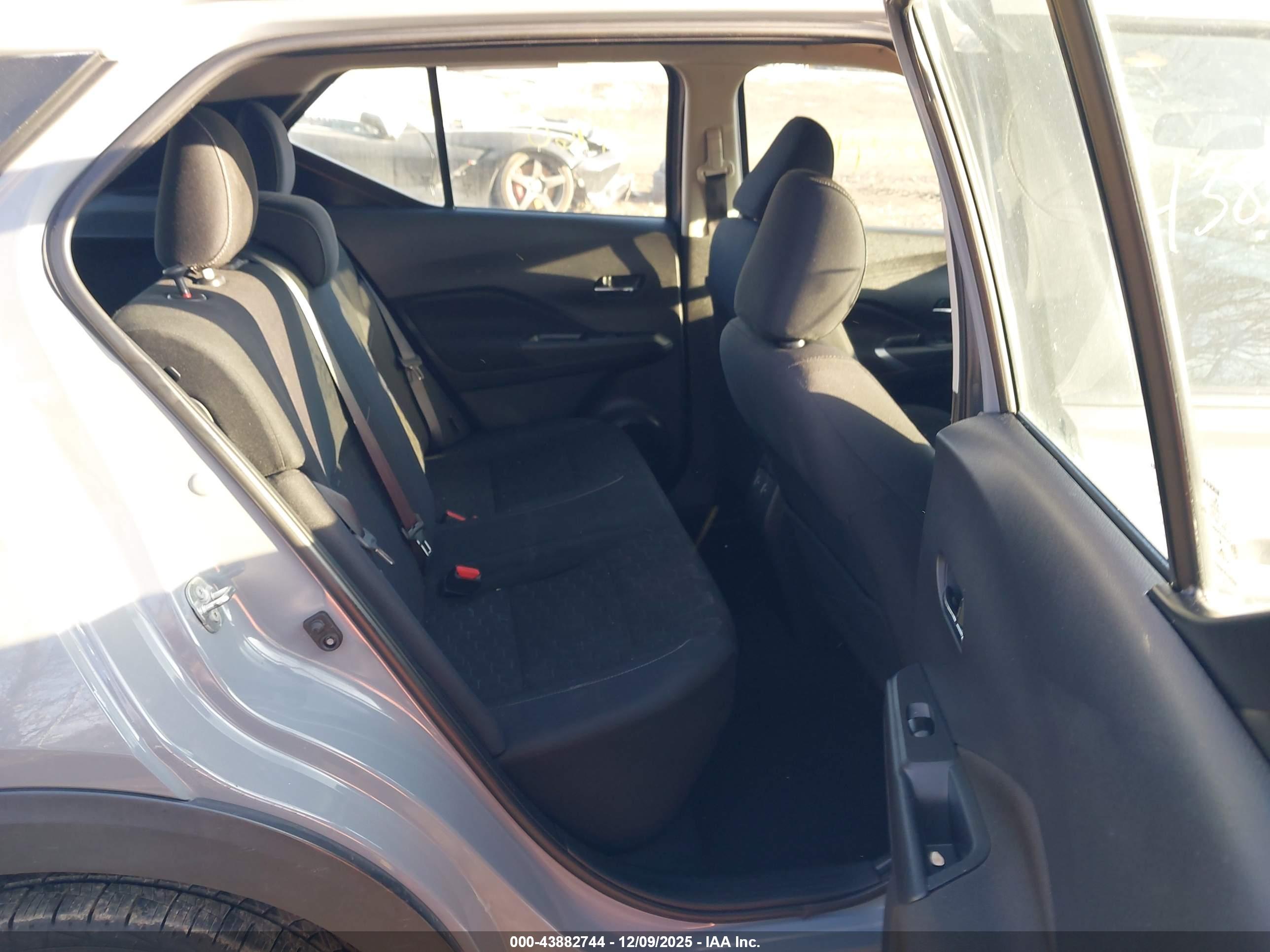 NISSAN KICKS image 8