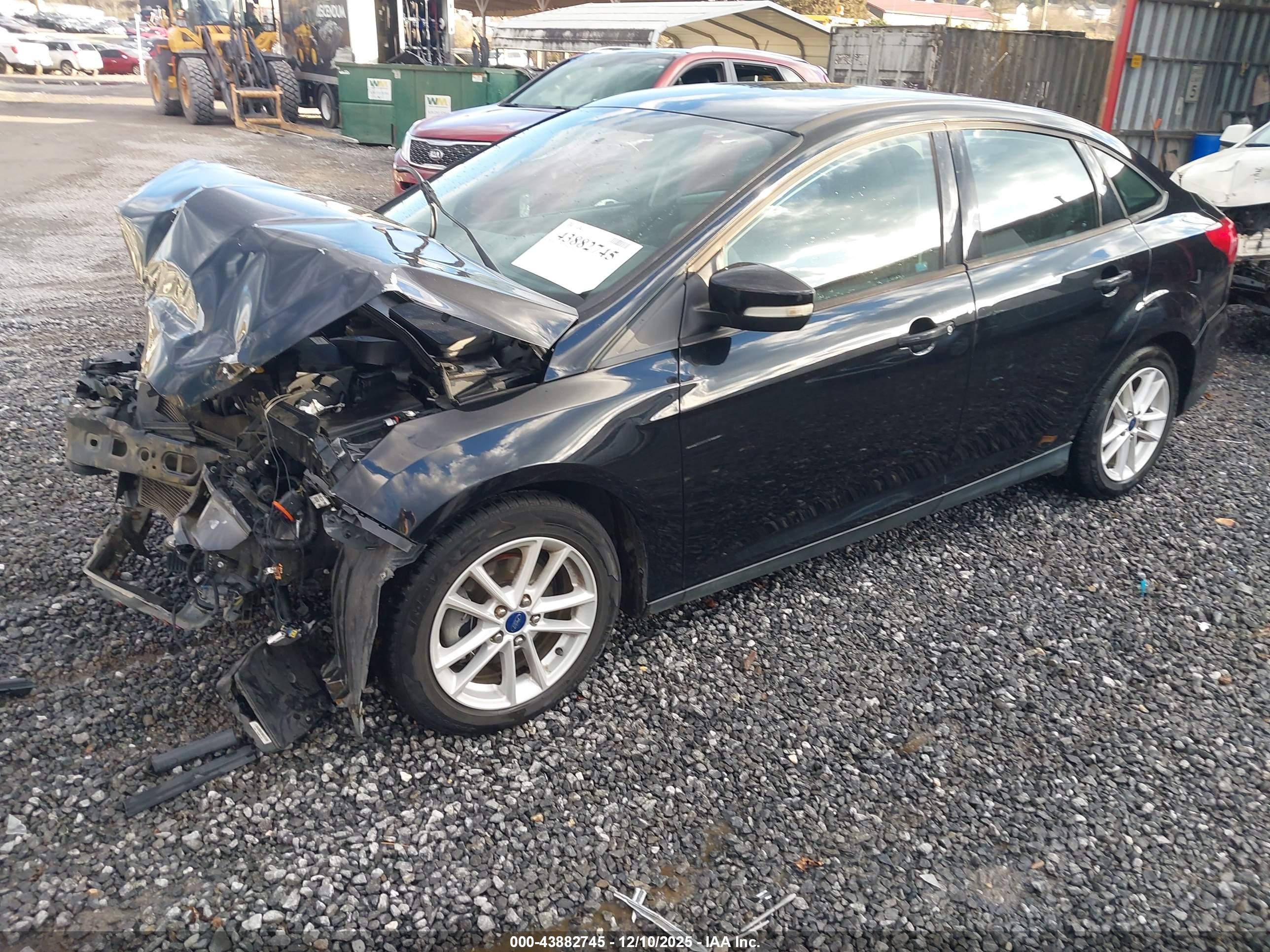 FORD FOCUS image 2
