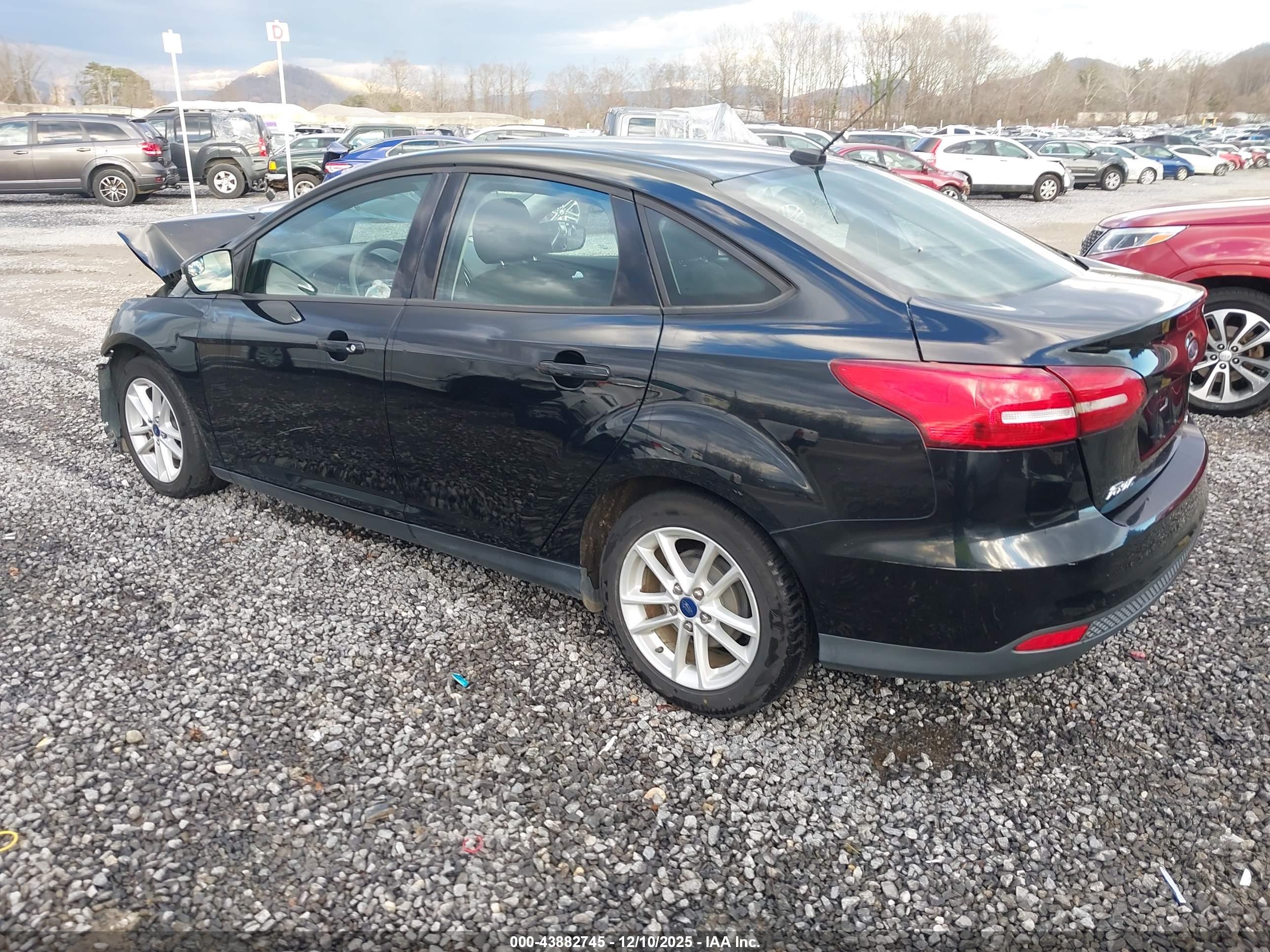 FORD FOCUS image 3