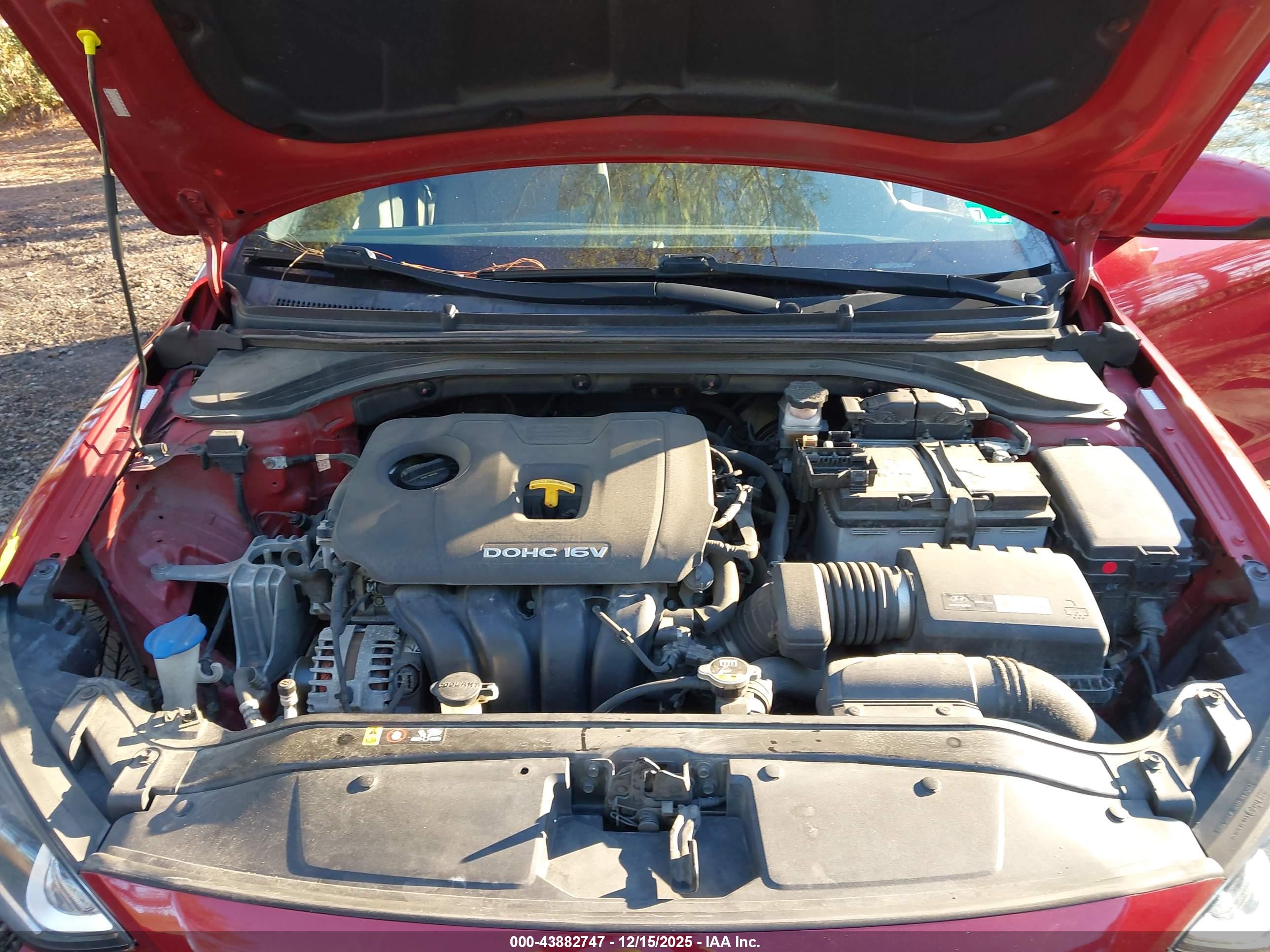 HYUNDAI ELANTRA image 10