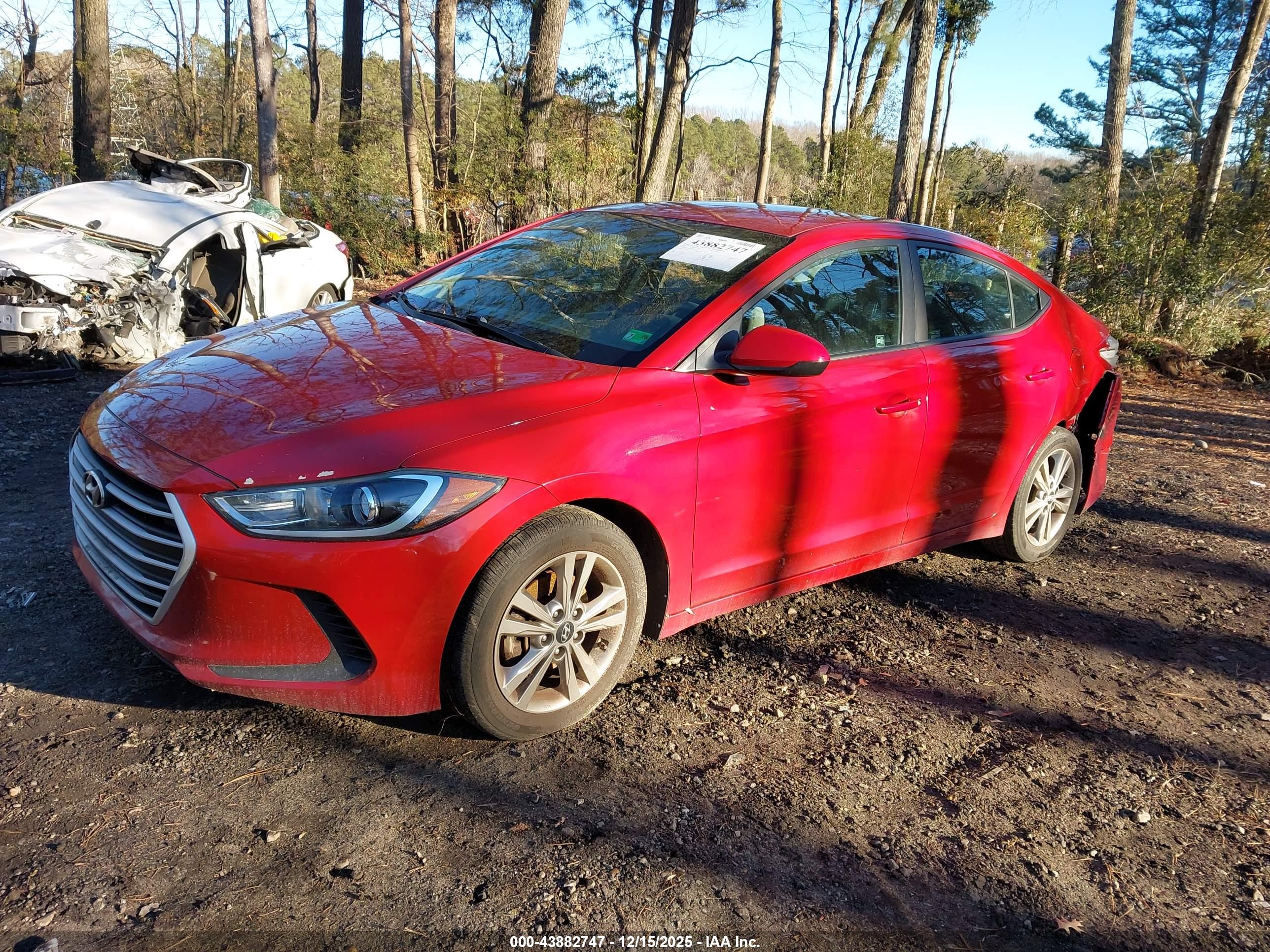 HYUNDAI ELANTRA image 2